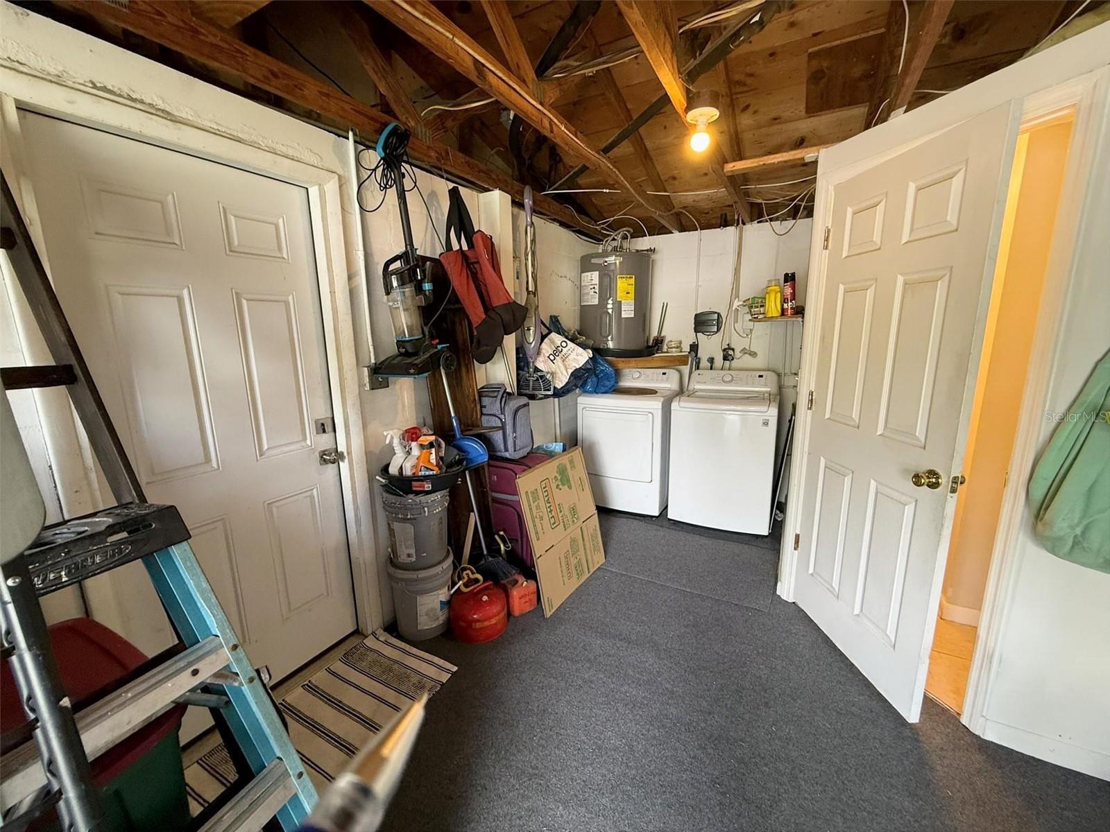 REGENCY PARK - Residential