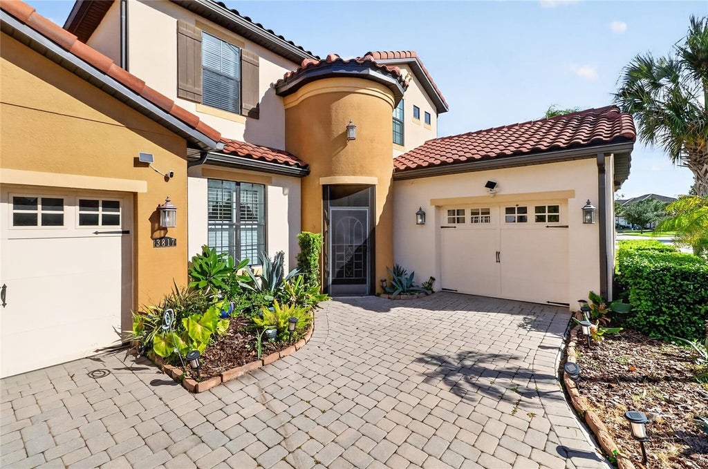Photo of 3817 Shoreside Drive, Kissimmee, FL 34746 (MLS # O6453297)
