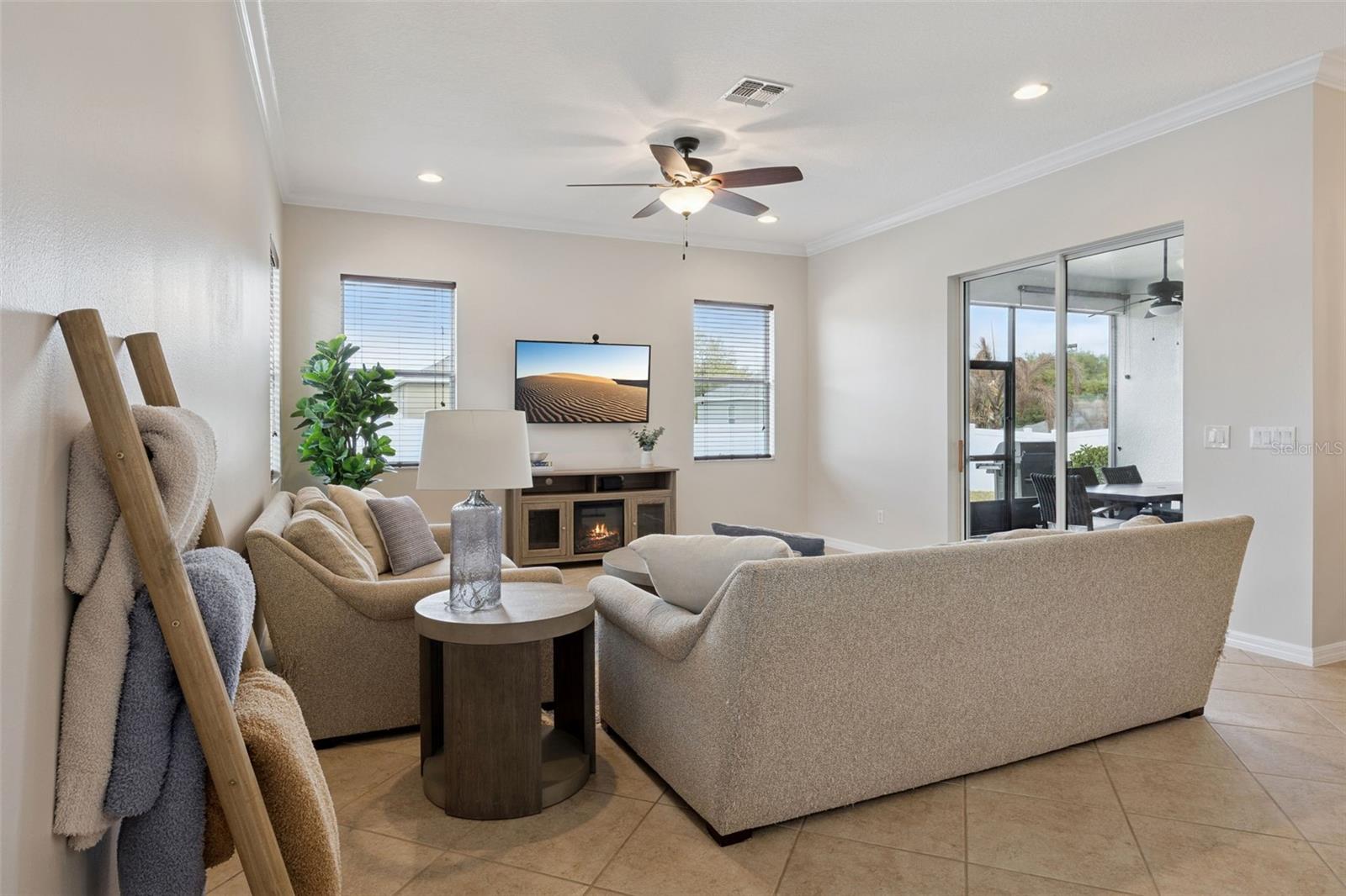 CARRIAGE POINTE A-I & L - Residential