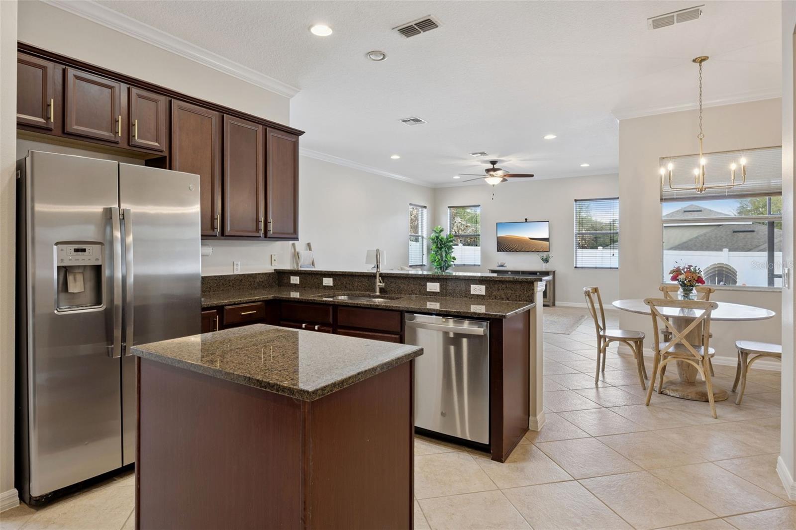 CARRIAGE POINTE A-I & L - Residential