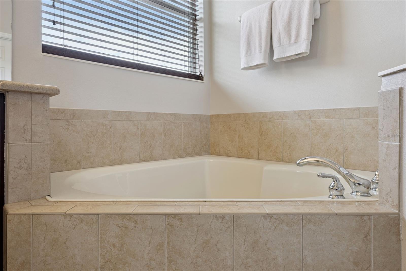 CARRIAGE POINTE A-I & L - Residential