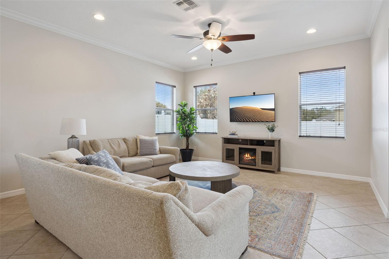 CARRIAGE POINTE A-I & L - Residential