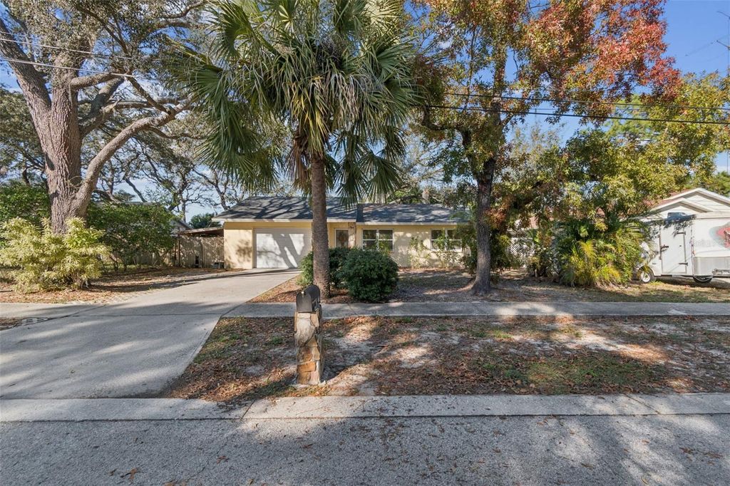 Photo of 727 Locust Street, Tarpon Springs, FL 34689 (MLS # TB8463552)