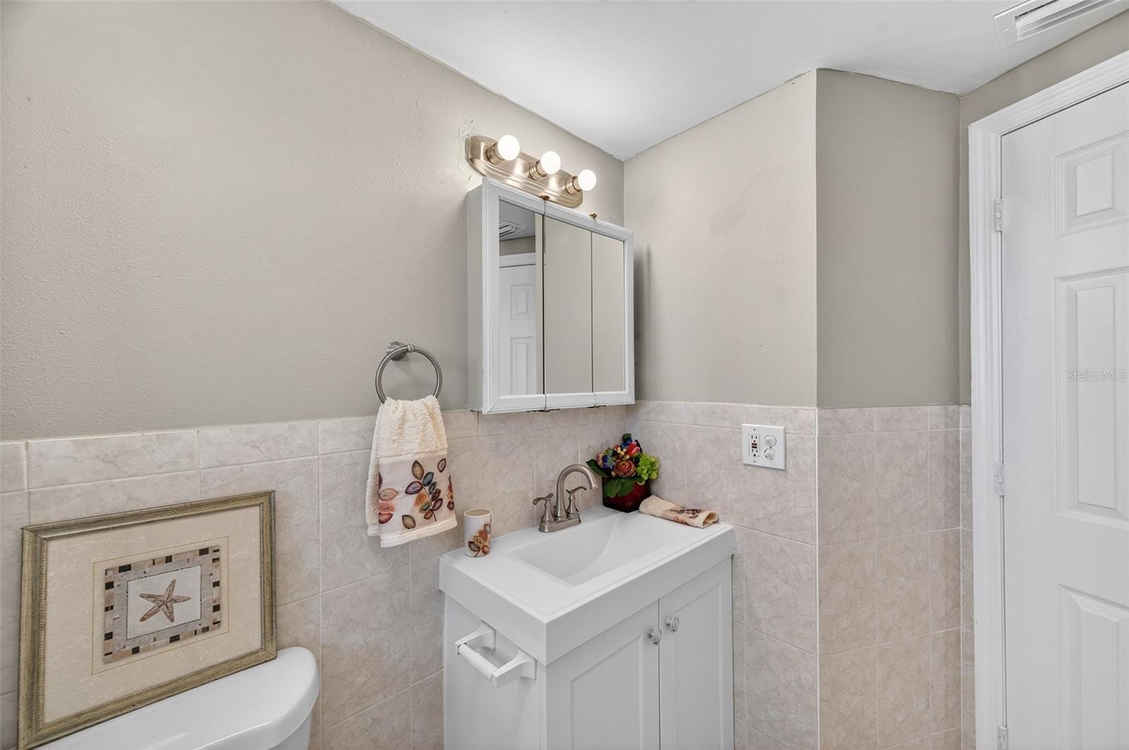 TAHITIAN HOMES - Residential