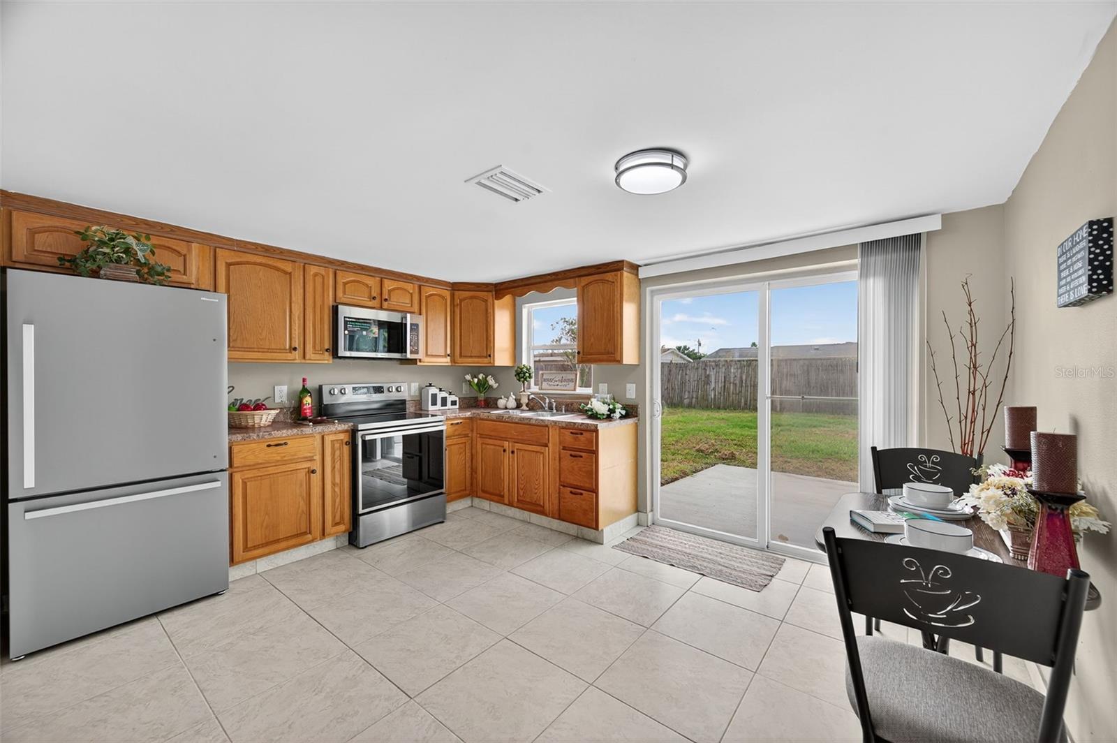 TAHITIAN HOMES - Residential