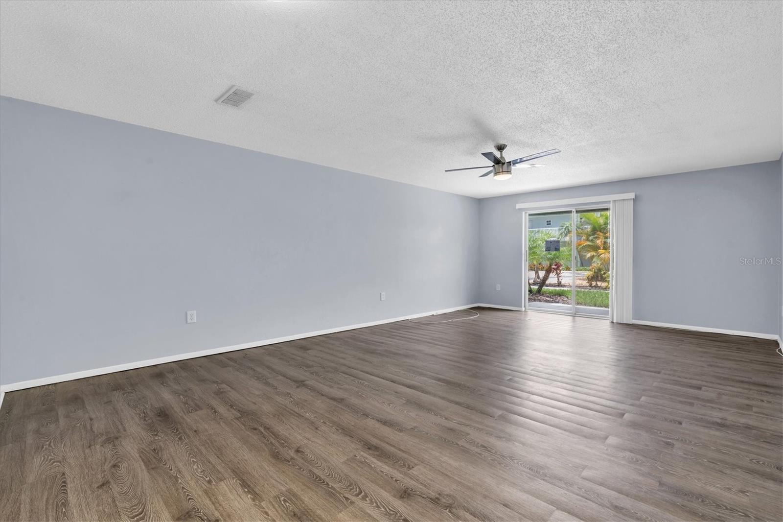 1706 BELLEAIR FOREST DRIVE 146