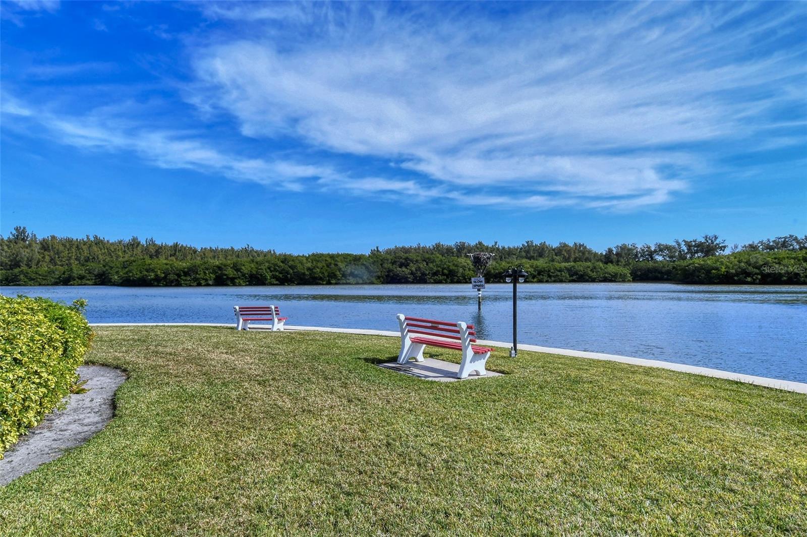 POINTE ON MIDNIGHT PASS - Residential