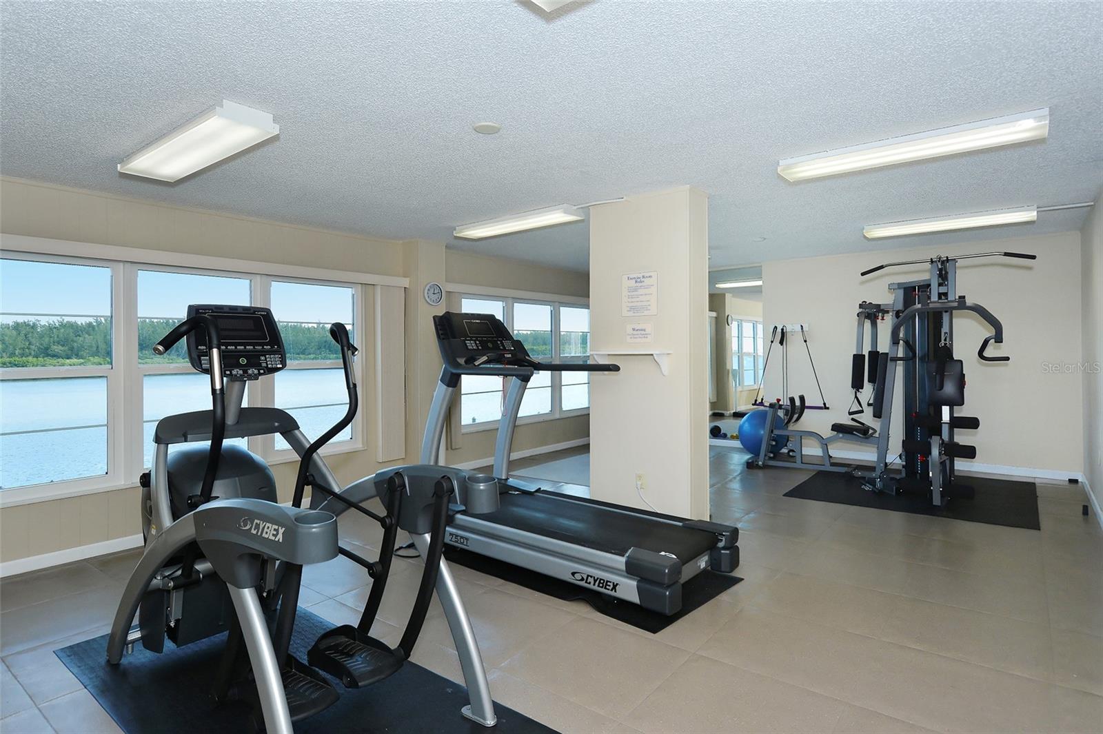 POINTE ON MIDNIGHT PASS - Residential