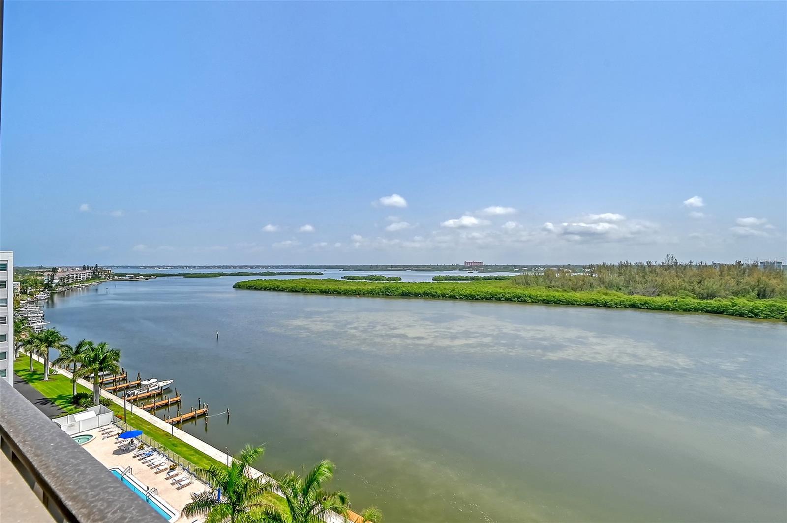 POINTE ON MIDNIGHT PASS - Residential