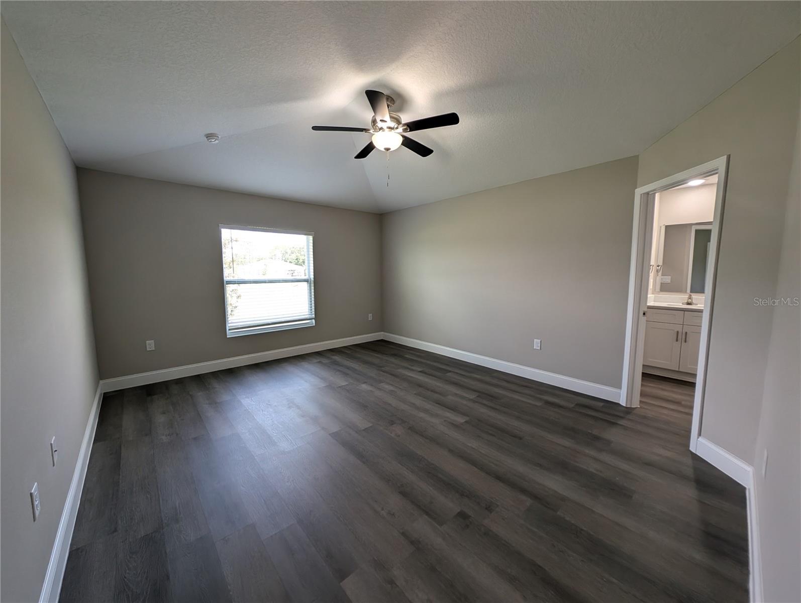 LAKE ELLA ESTATES - Residential Lease