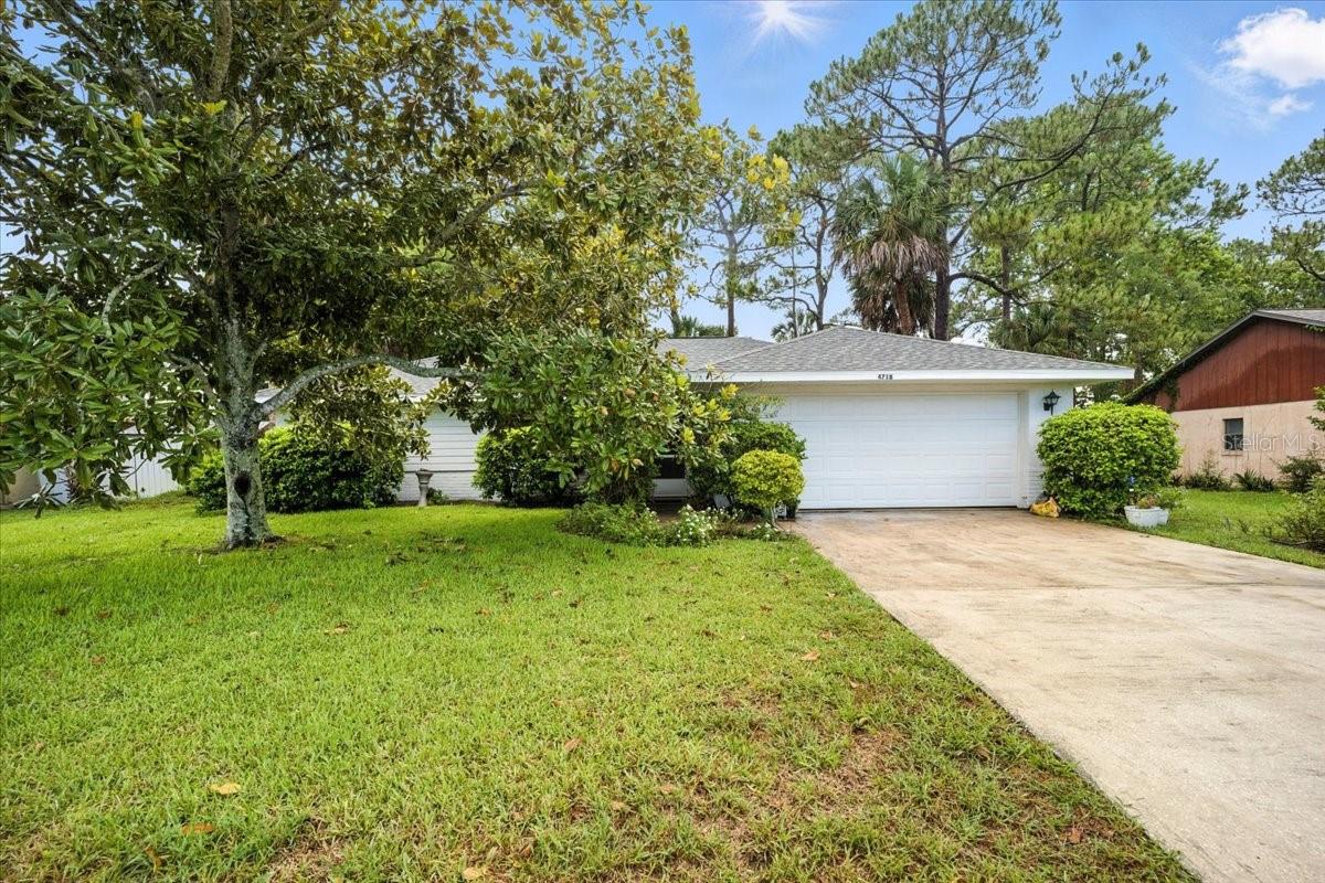 Welcome to this cozy and inviting 3-bedroom, 2-bath ranch-style home—an ideal choice for first-time buyers or anyone looking for comfortable, low-maintenance living. Situated in a great neighborhood and just minutes from local schools, this home offers both convenience and charm.
Step inside to find a warm and functional layout, with spacious bedrooms and a comfortable living area. The kitchen flows seamlessly into the dining space, making it perfect for everyday living or hosting guests.
Enjoy the Florida lifestyle with a comfortable closed in Florida room attached to the rear of the home.
Enjoy peace of mind with recent updates including a newer roof and updated air conditioning system, ensuring comfort and energy efficiency year-round.
Whether you're starting your home ownership journey or looking to downsize, this lovingly maintained home delivers unbeatable value in a prime location. Don’t miss your opportunity to own this move-in-ready gem!