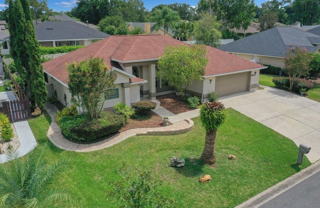 Photo of 2310 SE 22nd Loop, Ocala, FL 34471 (MLS # OM710207)