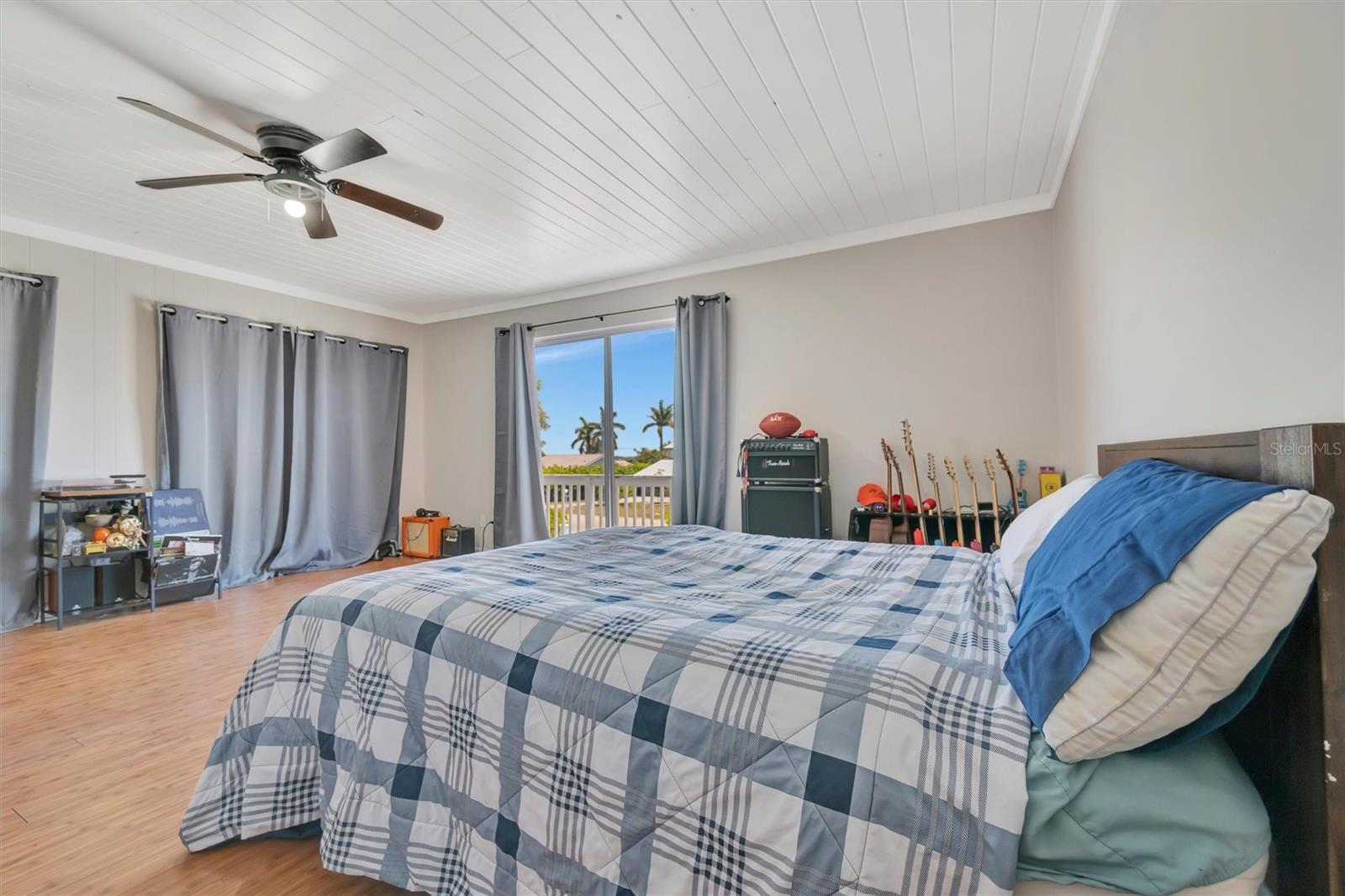 SHORE ACRES - Residential