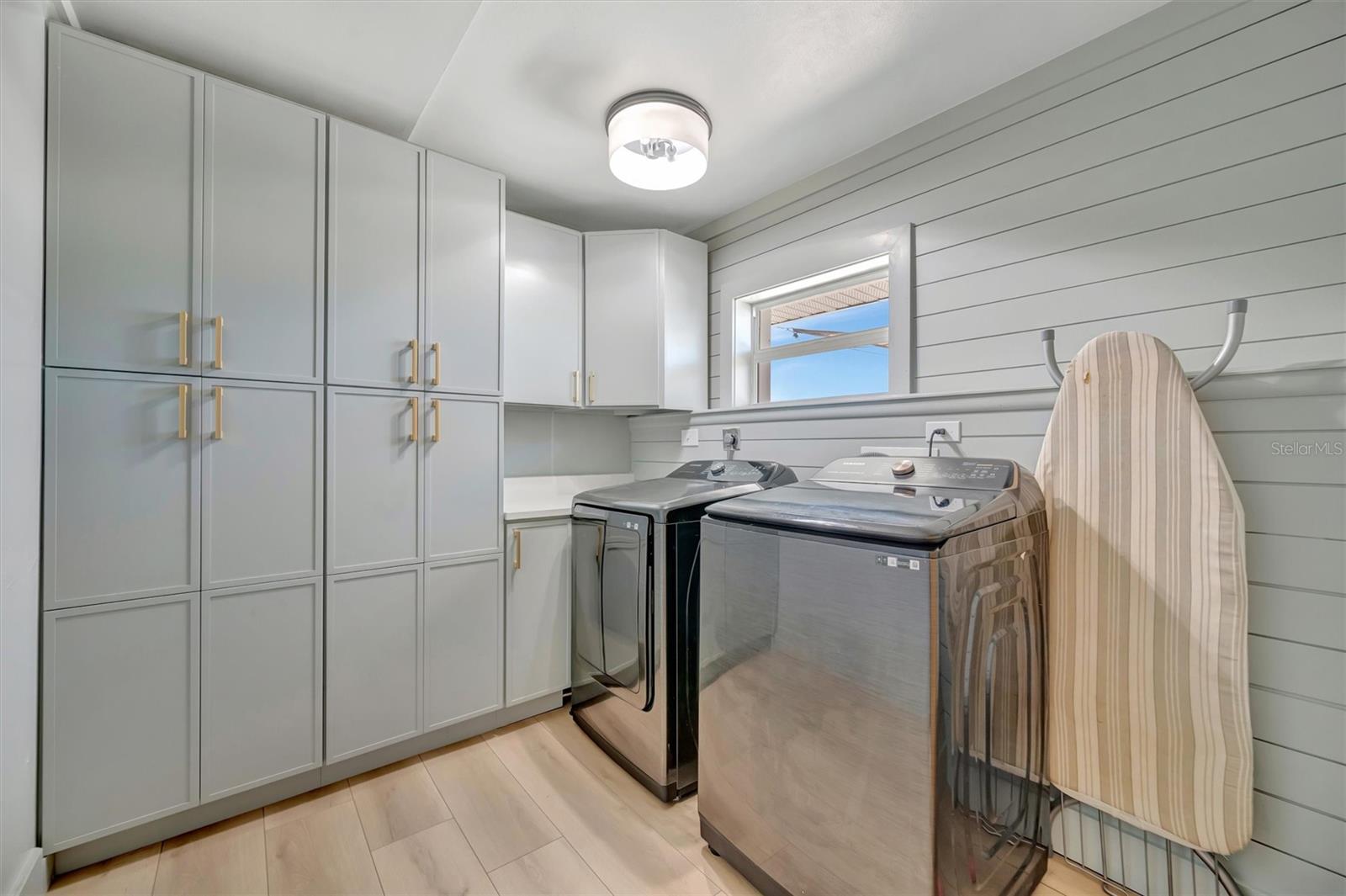 SHORE ACRES - Residential
