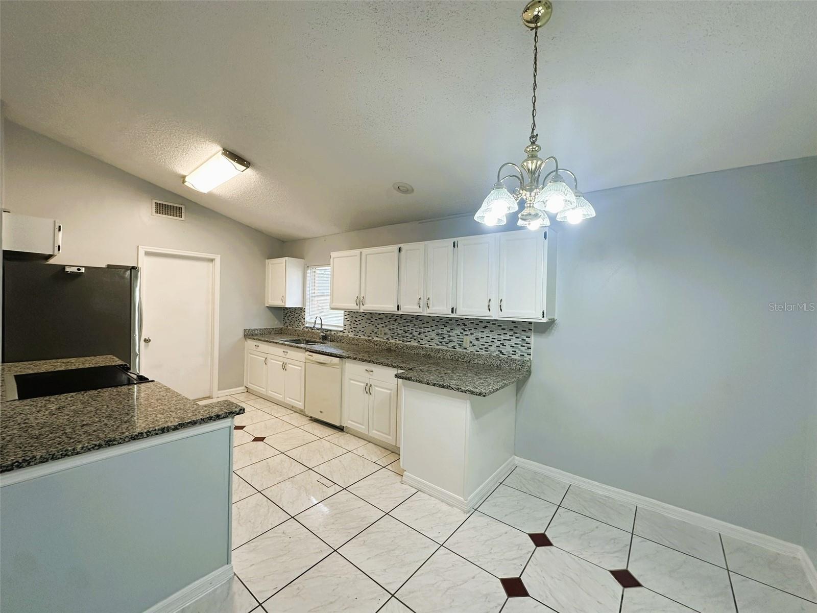 SOUTHCHASE - Residential Lease