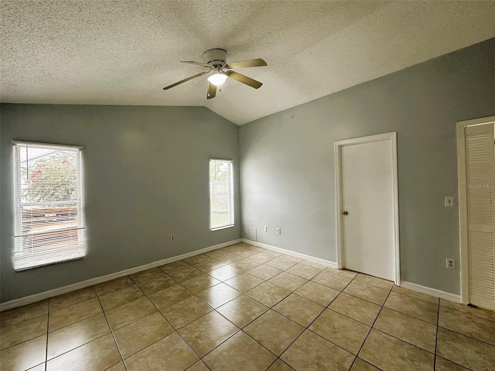 SOUTHCHASE - Residential Lease