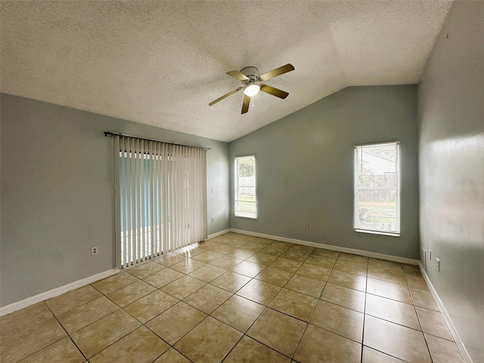 SOUTHCHASE - Residential Lease