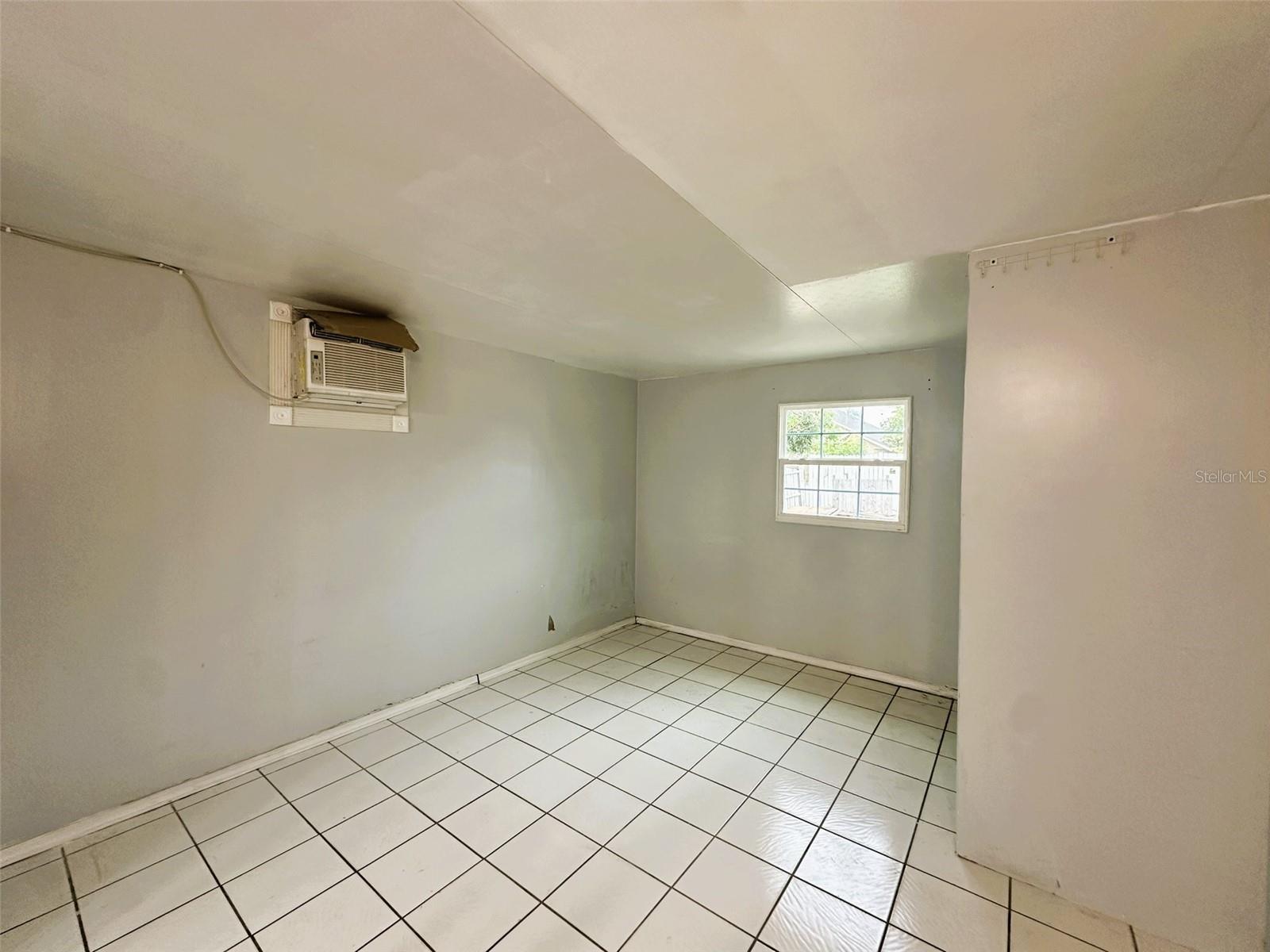 SOUTHCHASE - Residential Lease