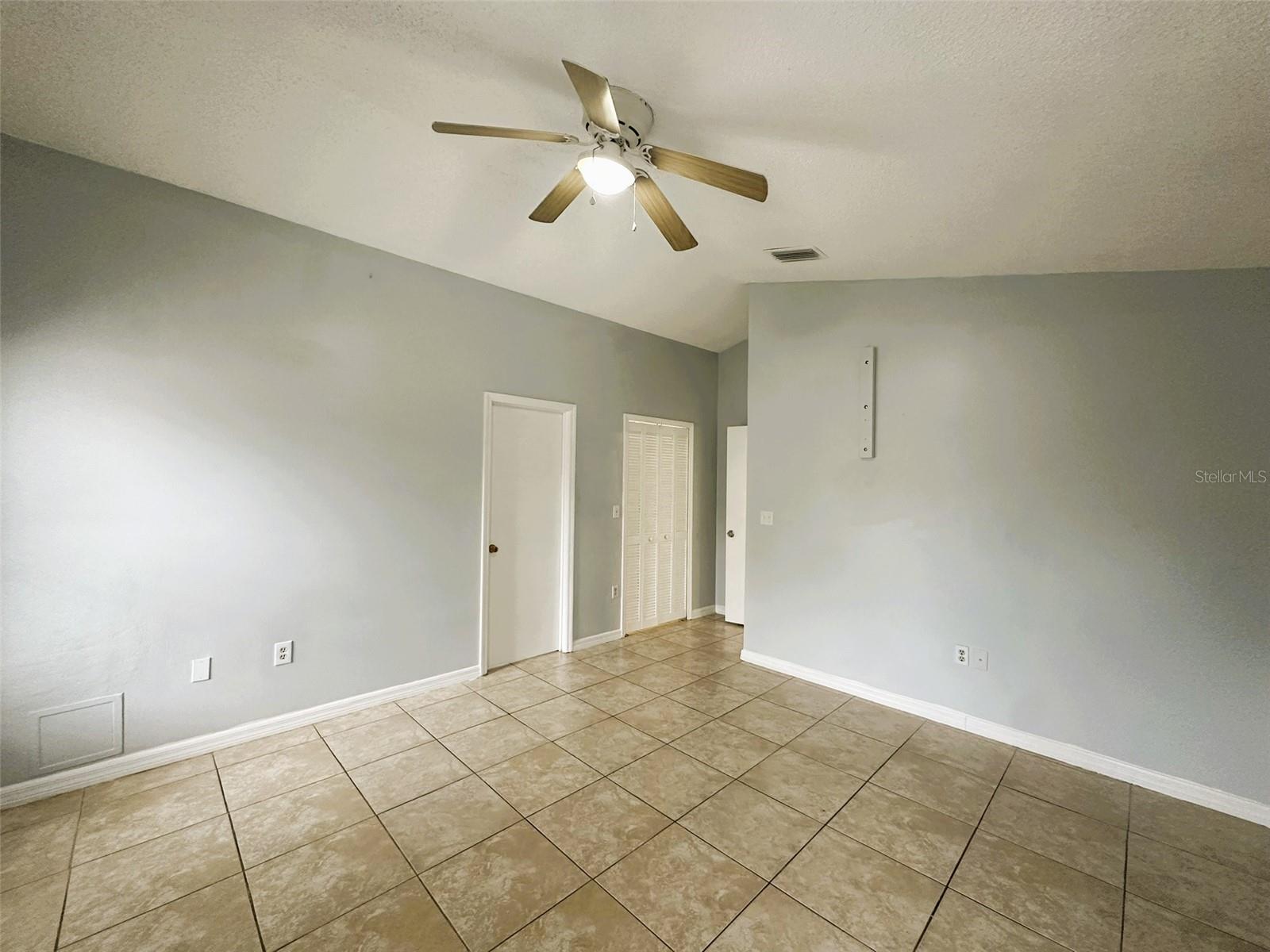 SOUTHCHASE - Residential Lease