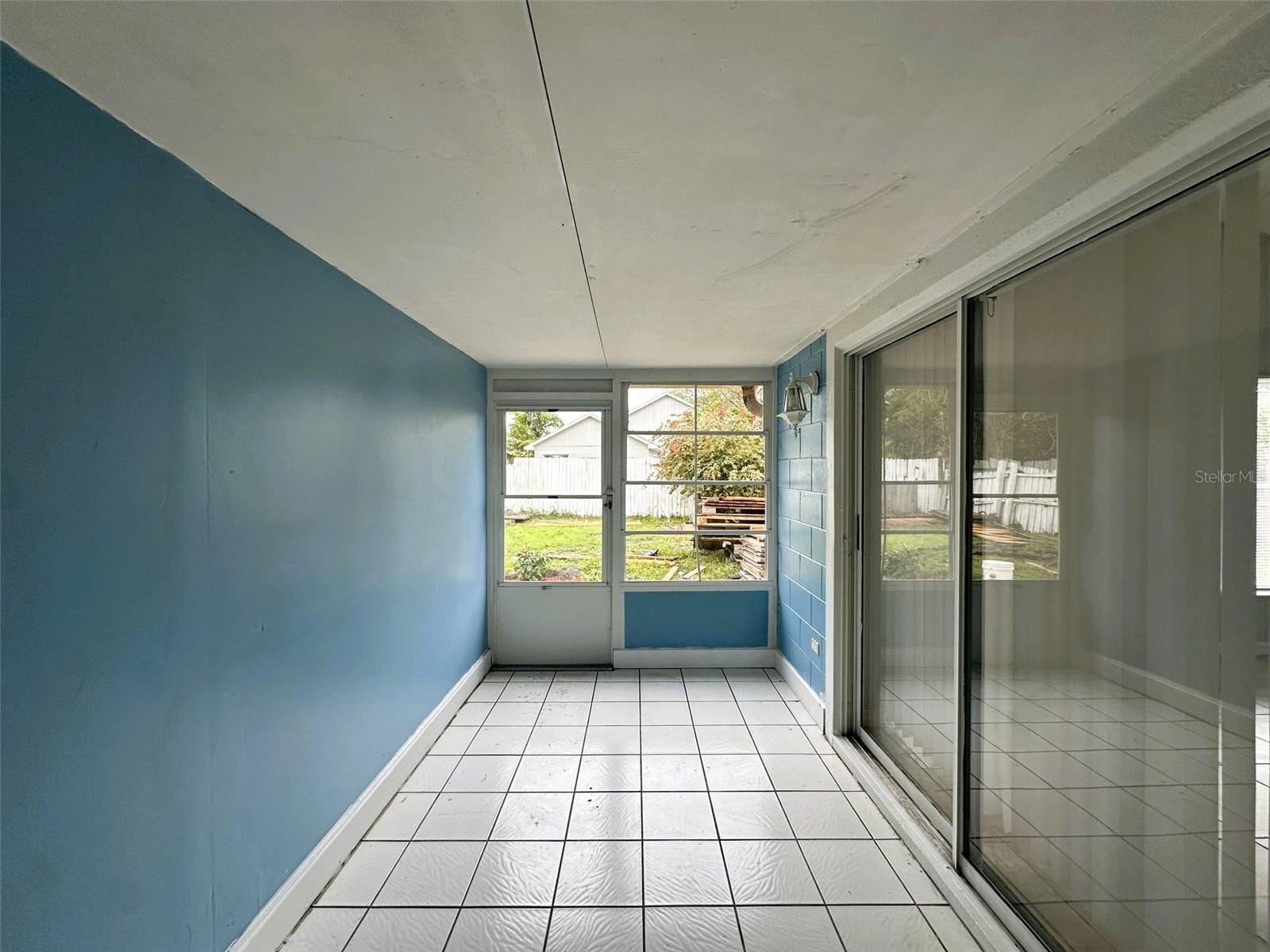 SOUTHCHASE - Residential Lease