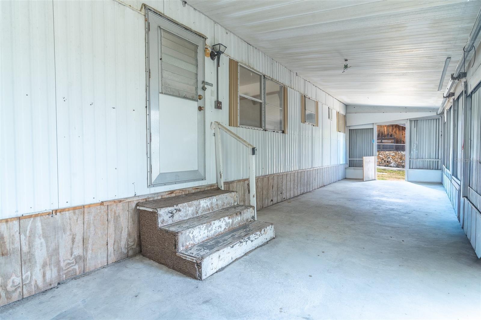 LUCERNE SHORES - Residential