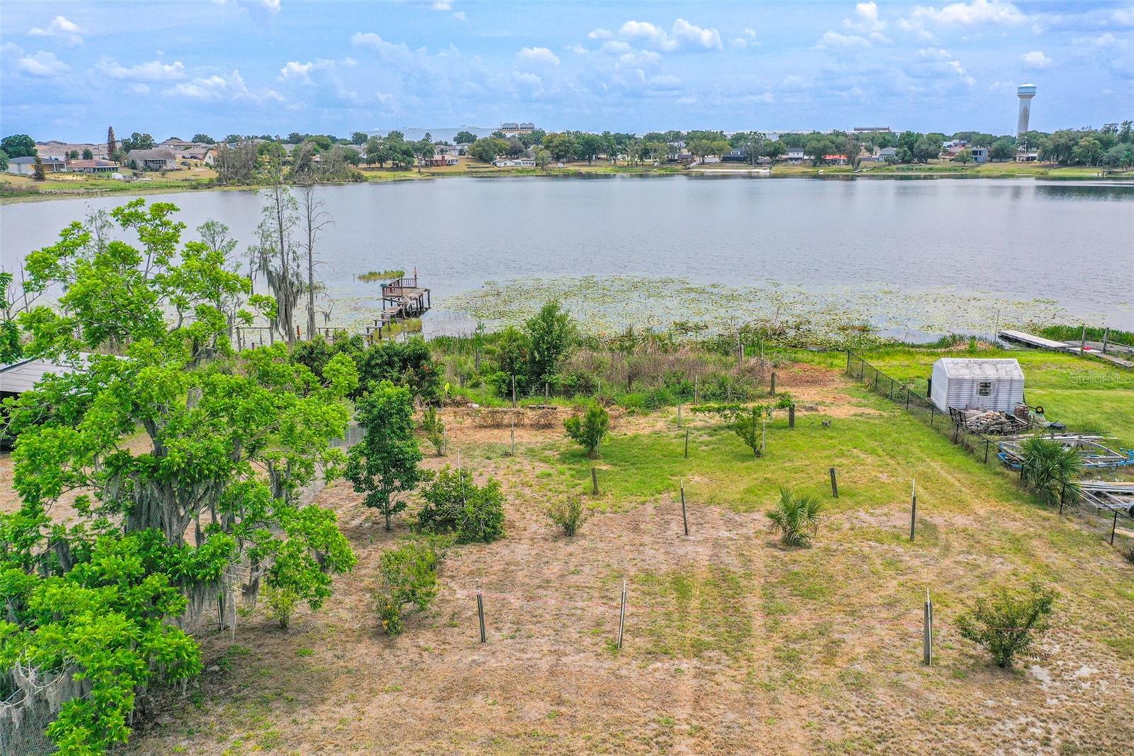 LUCERNE SHORES - Residential
