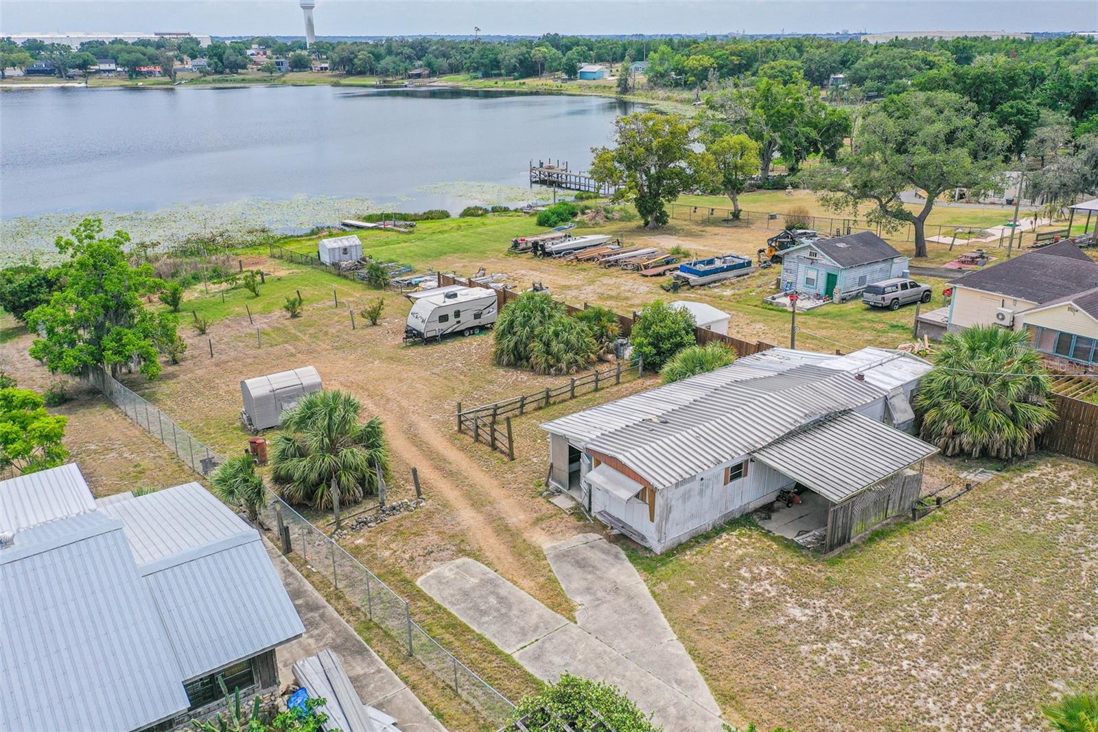LUCERNE SHORES - Residential
