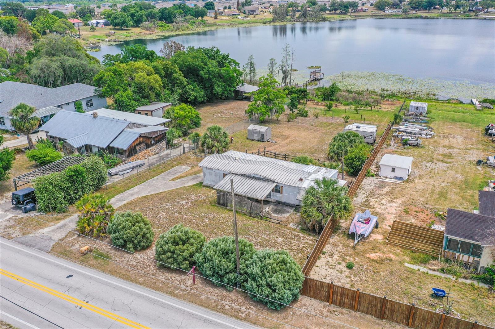 LUCERNE SHORES - Residential