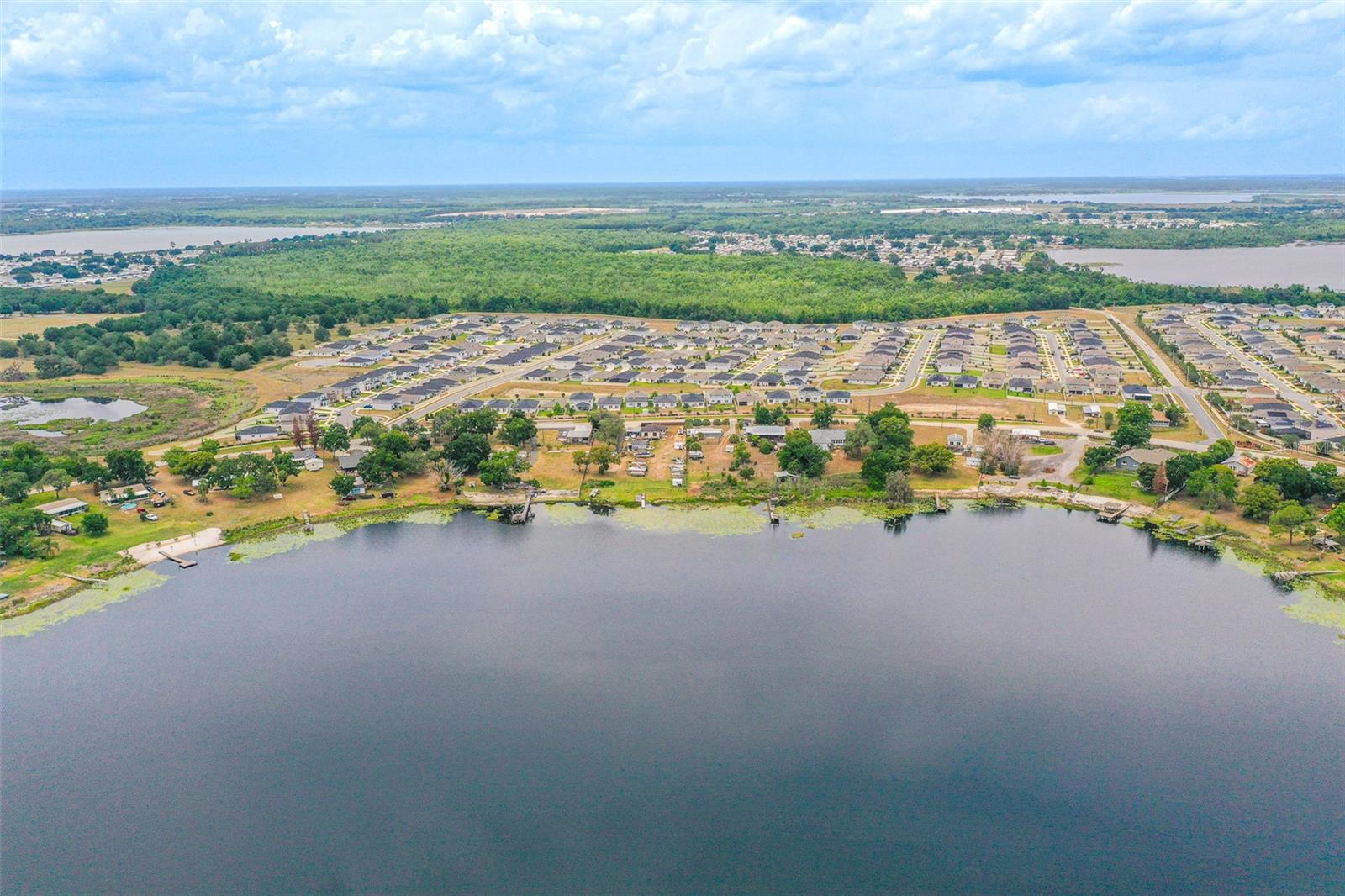 LUCERNE SHORES - Residential