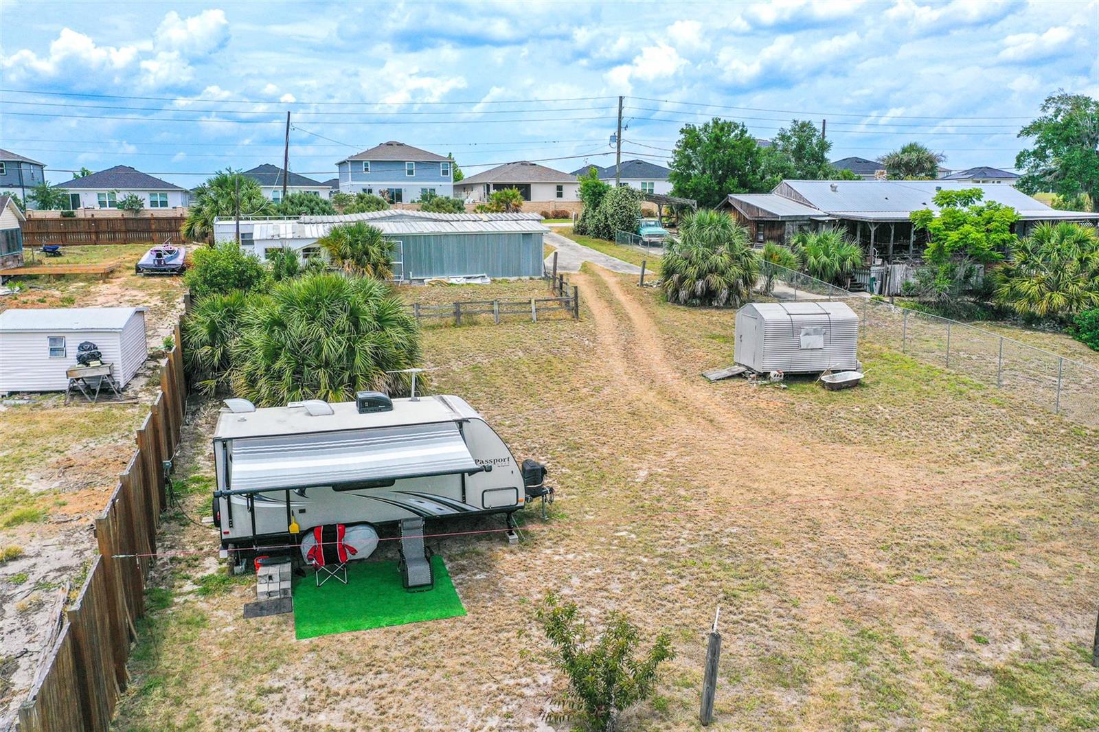 LUCERNE SHORES - Residential