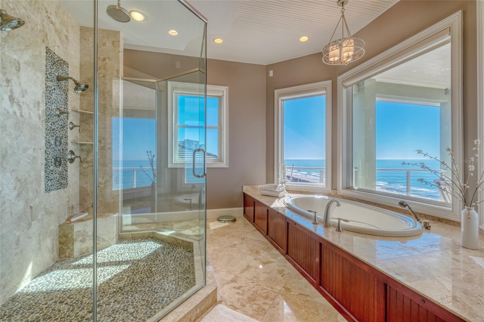 SONSET PLACE CONDO - Residential