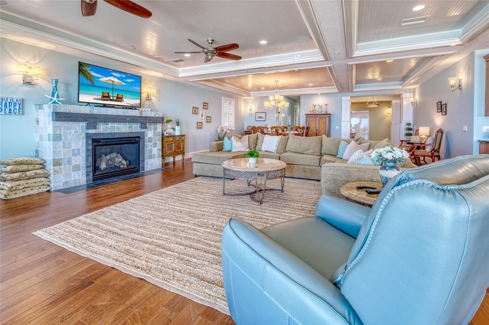 SONSET PLACE CONDO - Residential