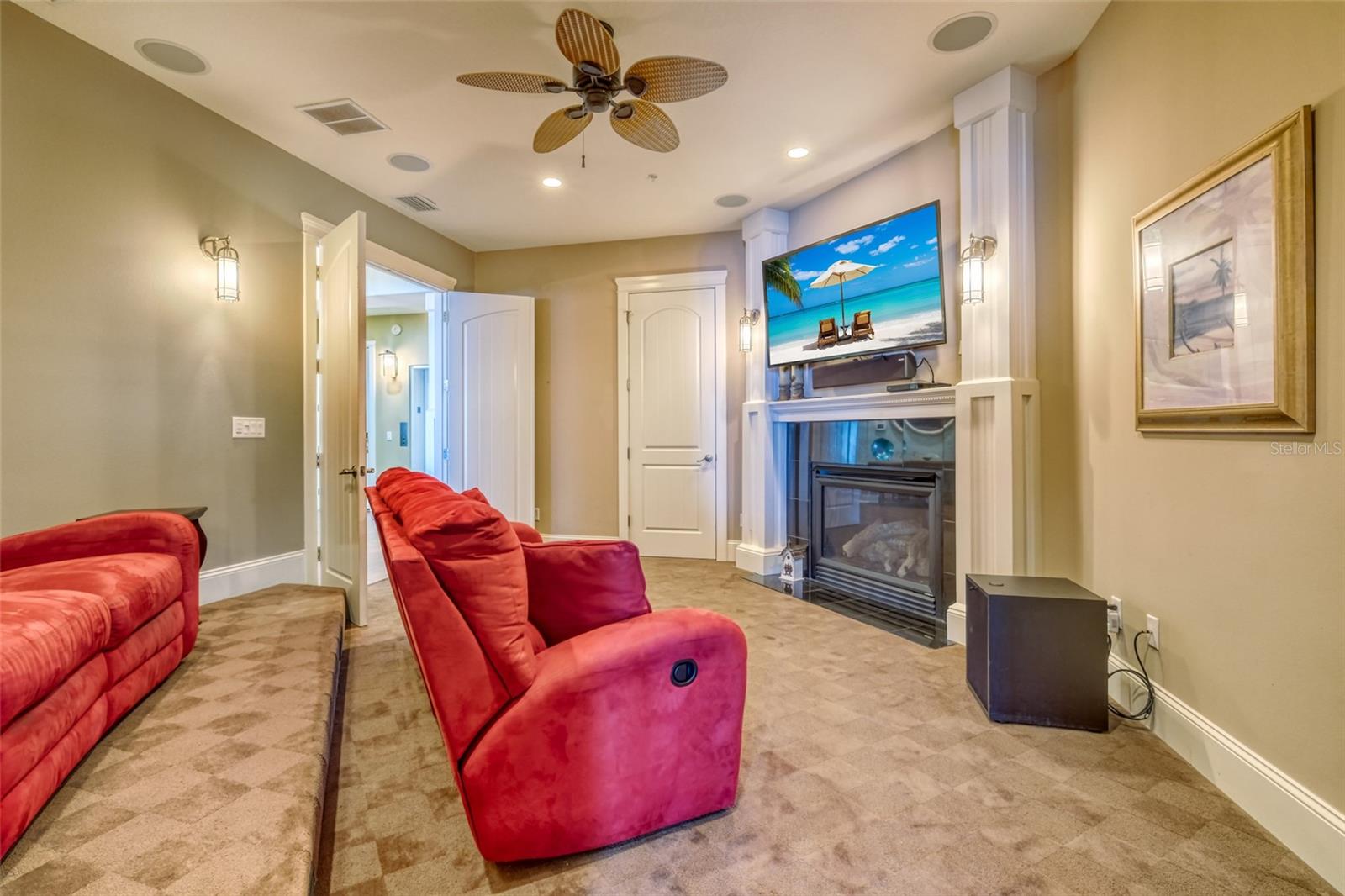 SONSET PLACE CONDO - Residential