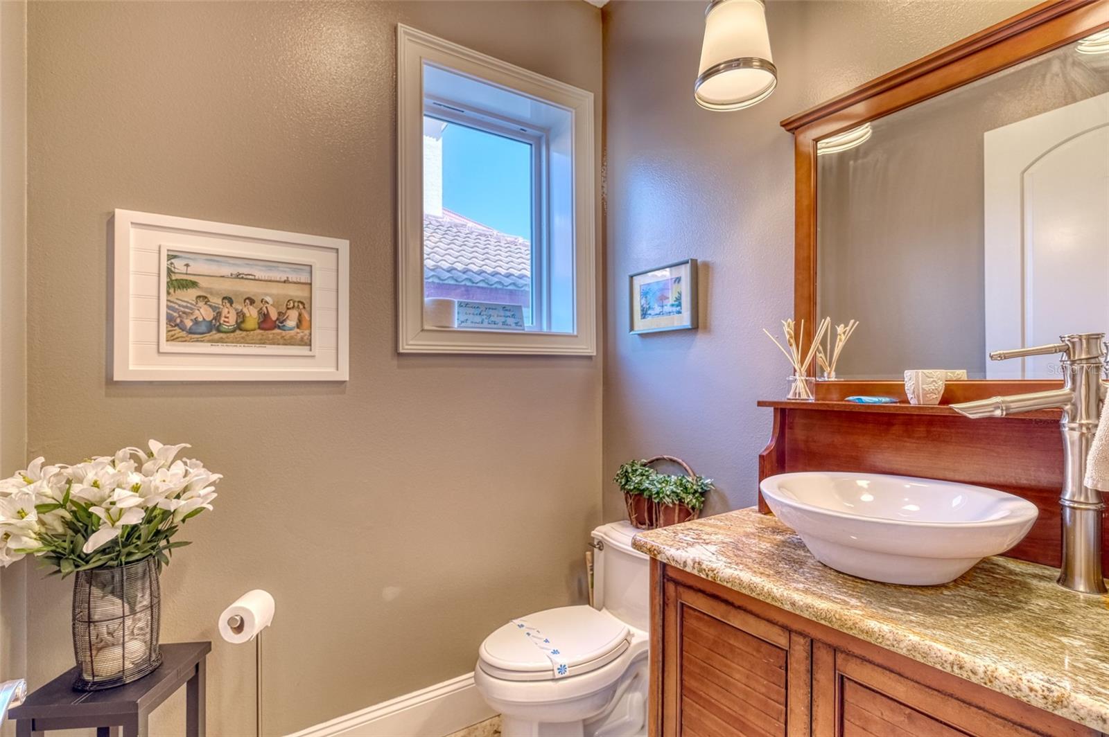 SONSET PLACE CONDO - Residential