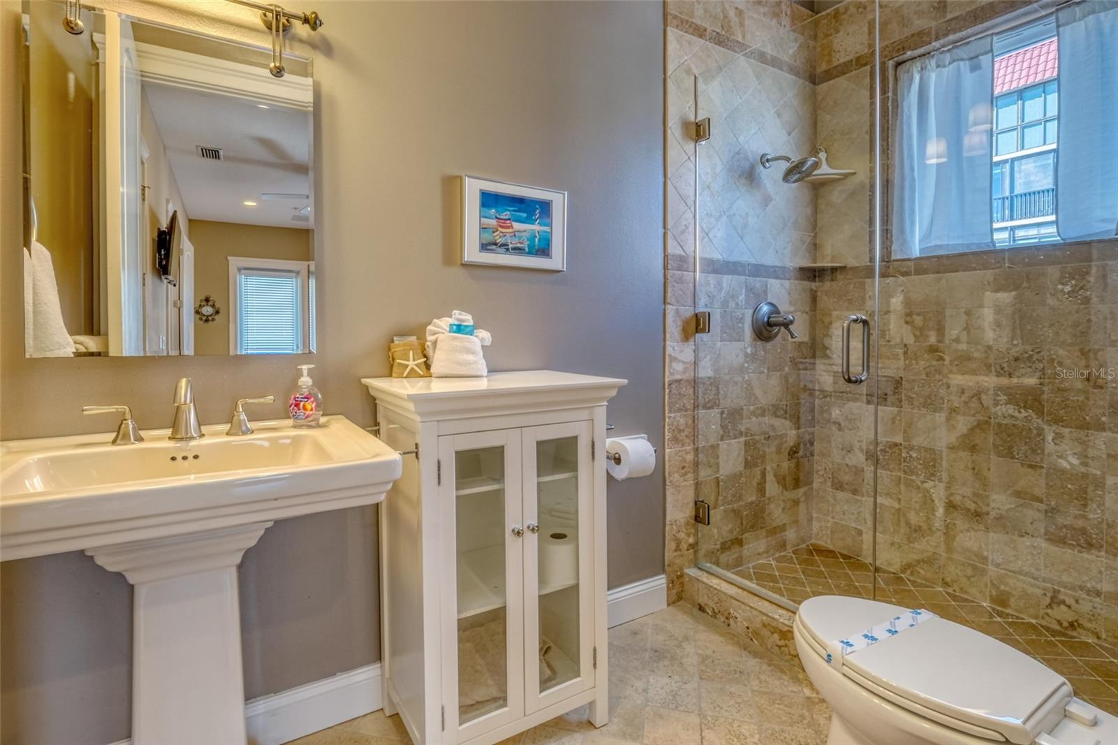 SONSET PLACE CONDO - Residential