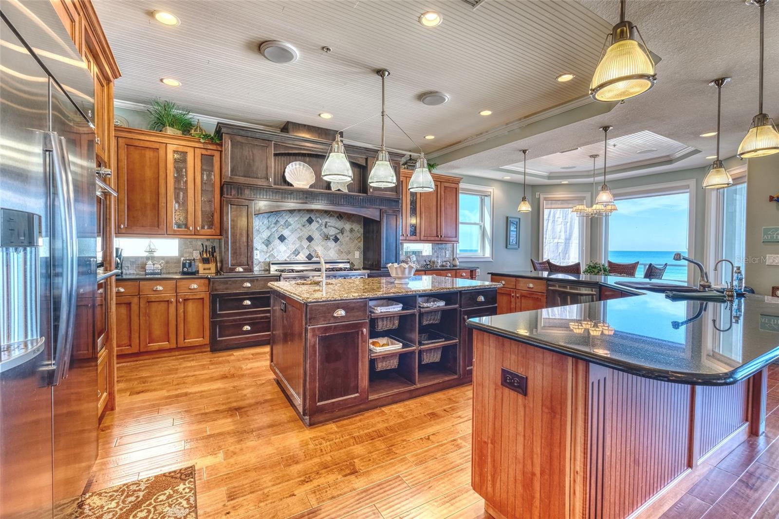 SONSET PLACE CONDO - Residential