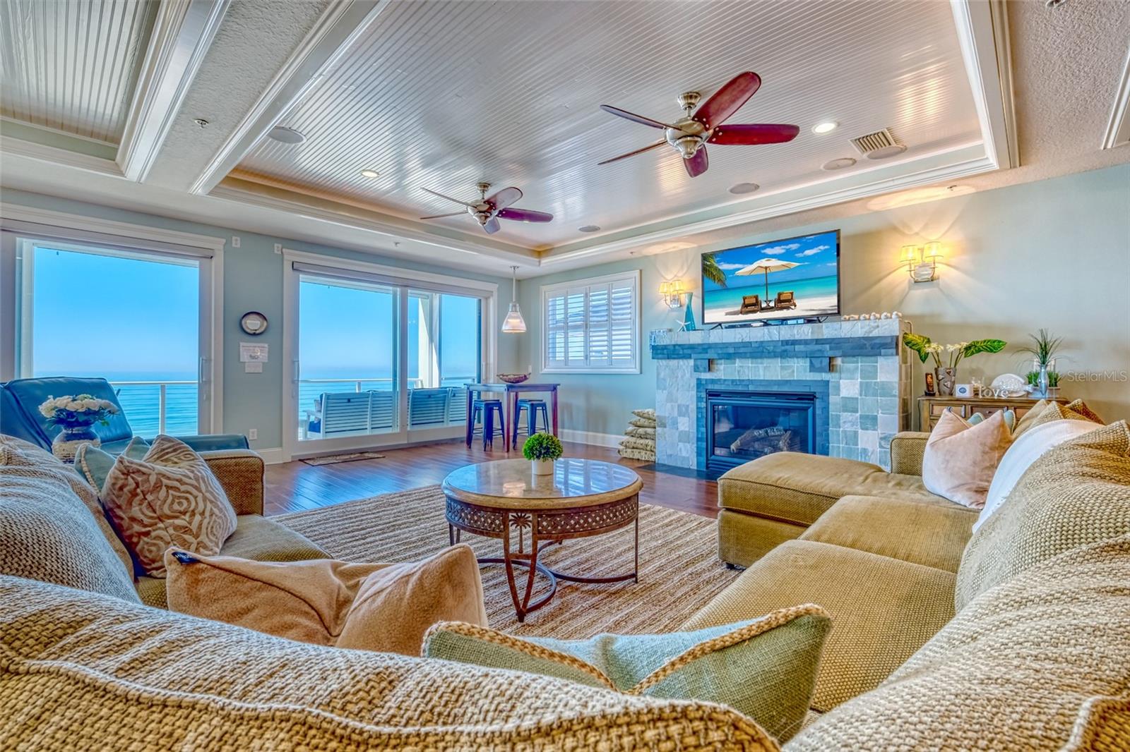 SONSET PLACE CONDO - Residential