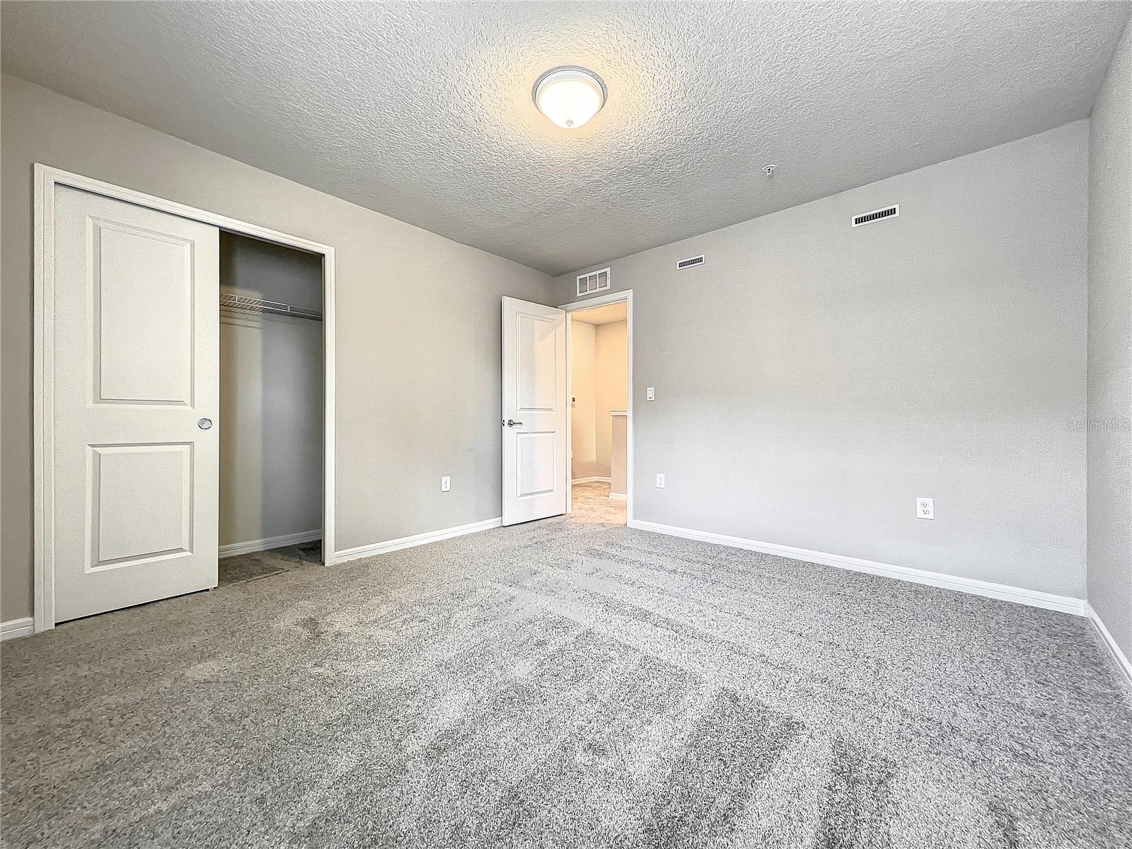 GRAYSON SQUARE - Residential Lease