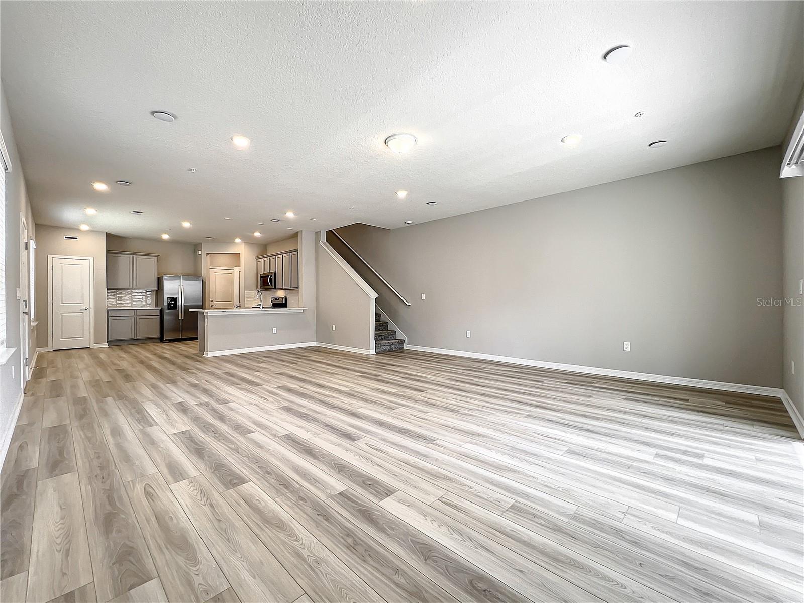 GRAYSON SQUARE - Residential Lease