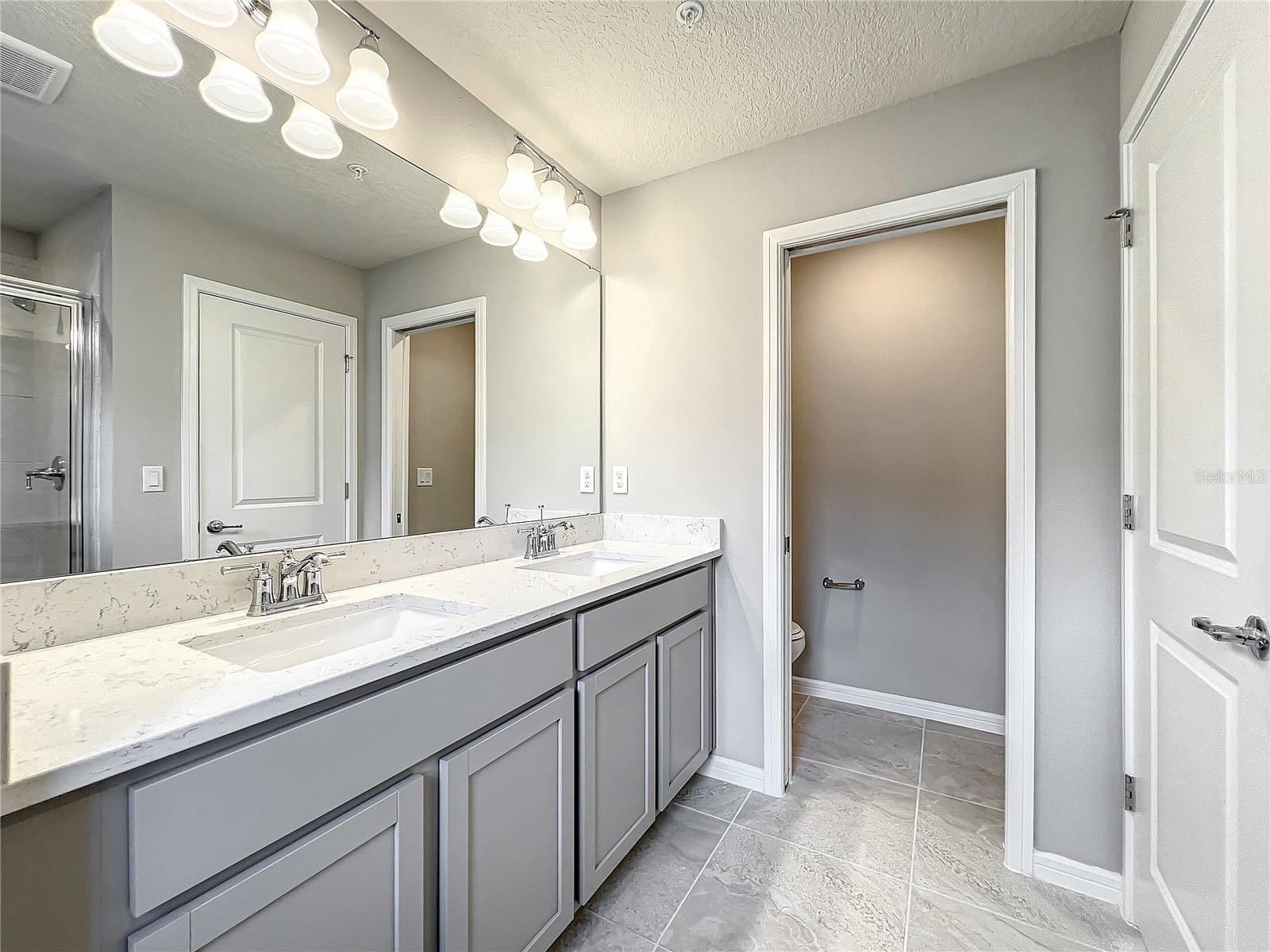 GRAYSON SQUARE - Residential Lease