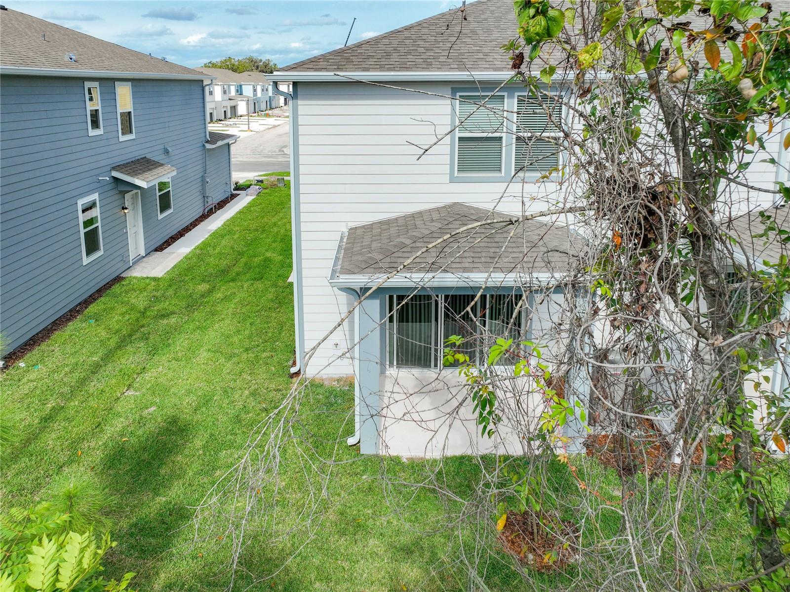 GRAYSON SQUARE - Residential Lease