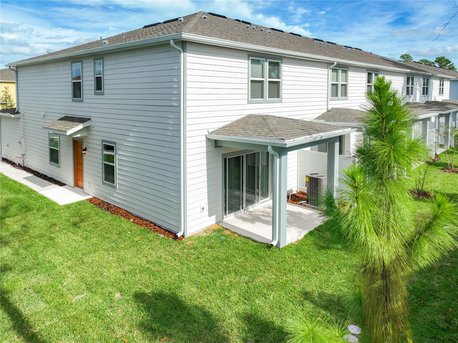 GRAYSON SQUARE - Residential Lease