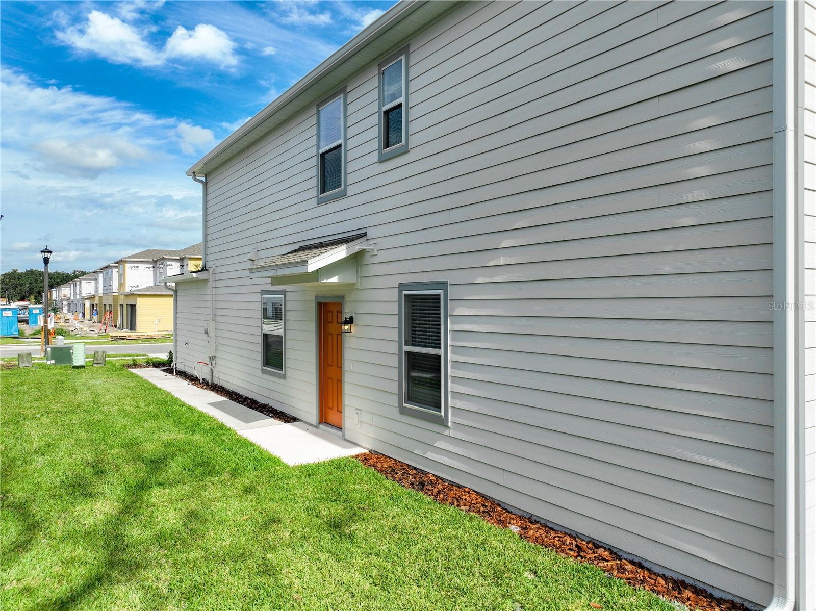 GRAYSON SQUARE - Residential Lease