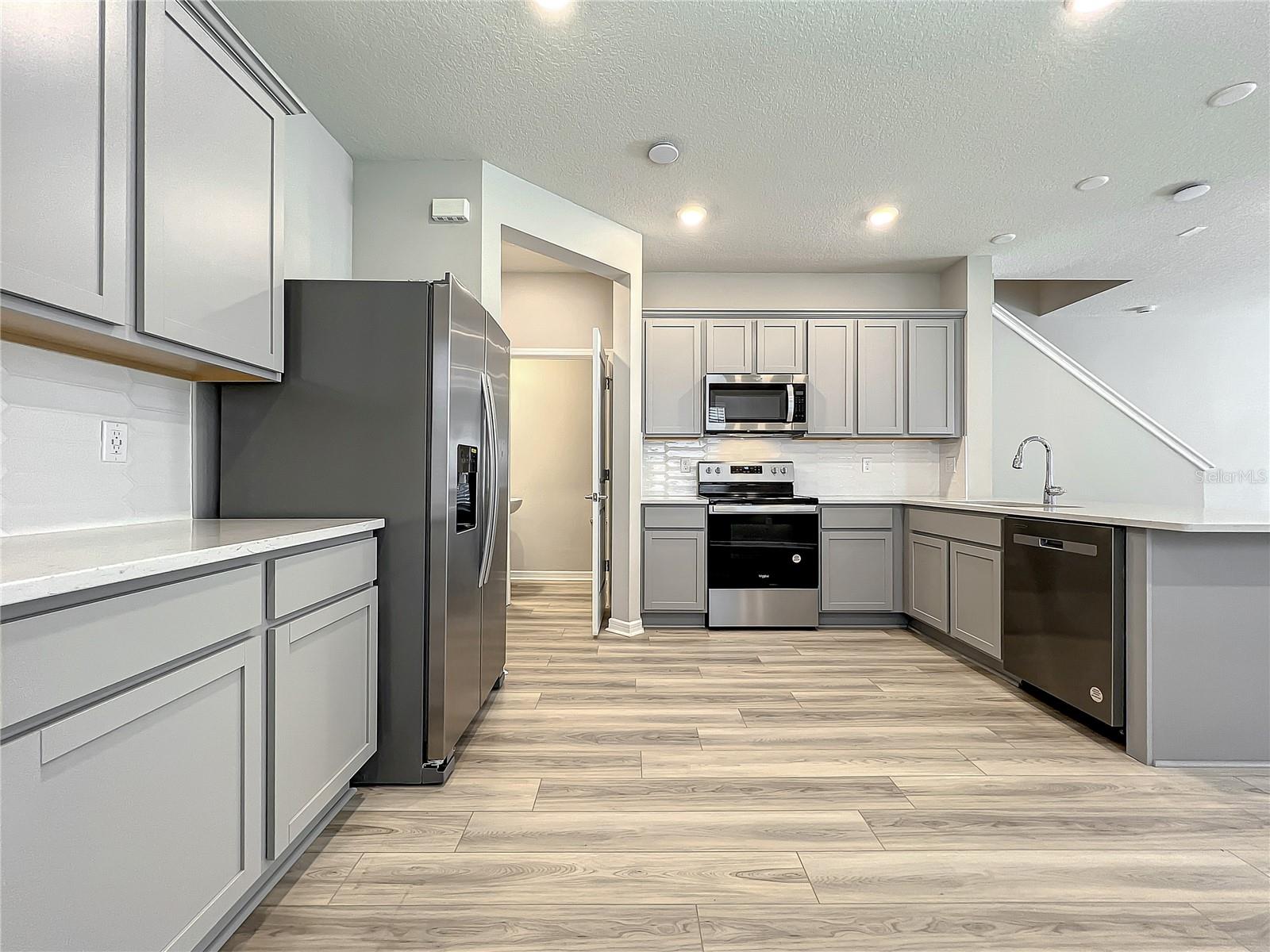 GRAYSON SQUARE - Residential Lease