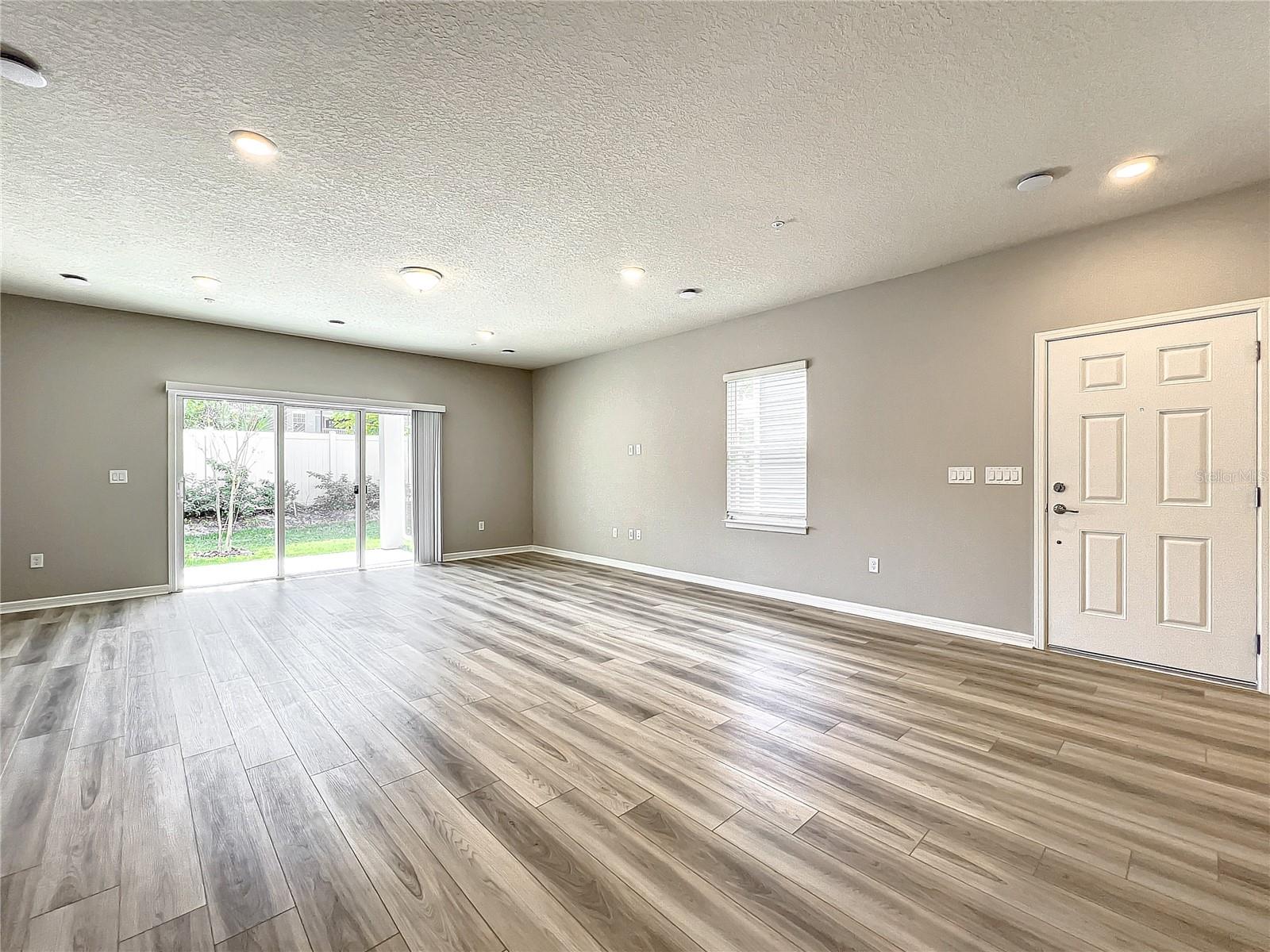 GRAYSON SQUARE - Residential Lease