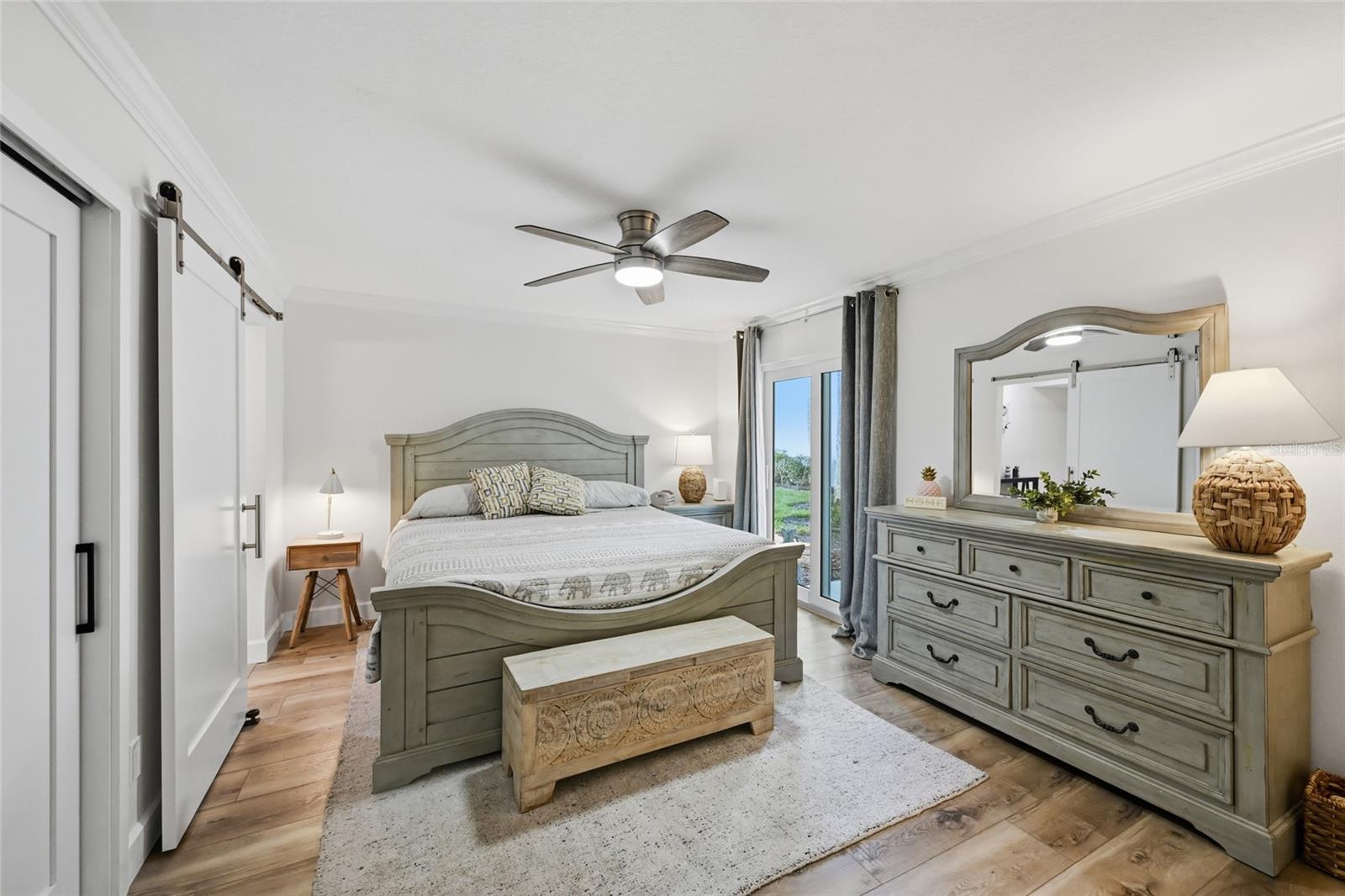 PELICAN HARBOUR & BEACH CLUB - Residential