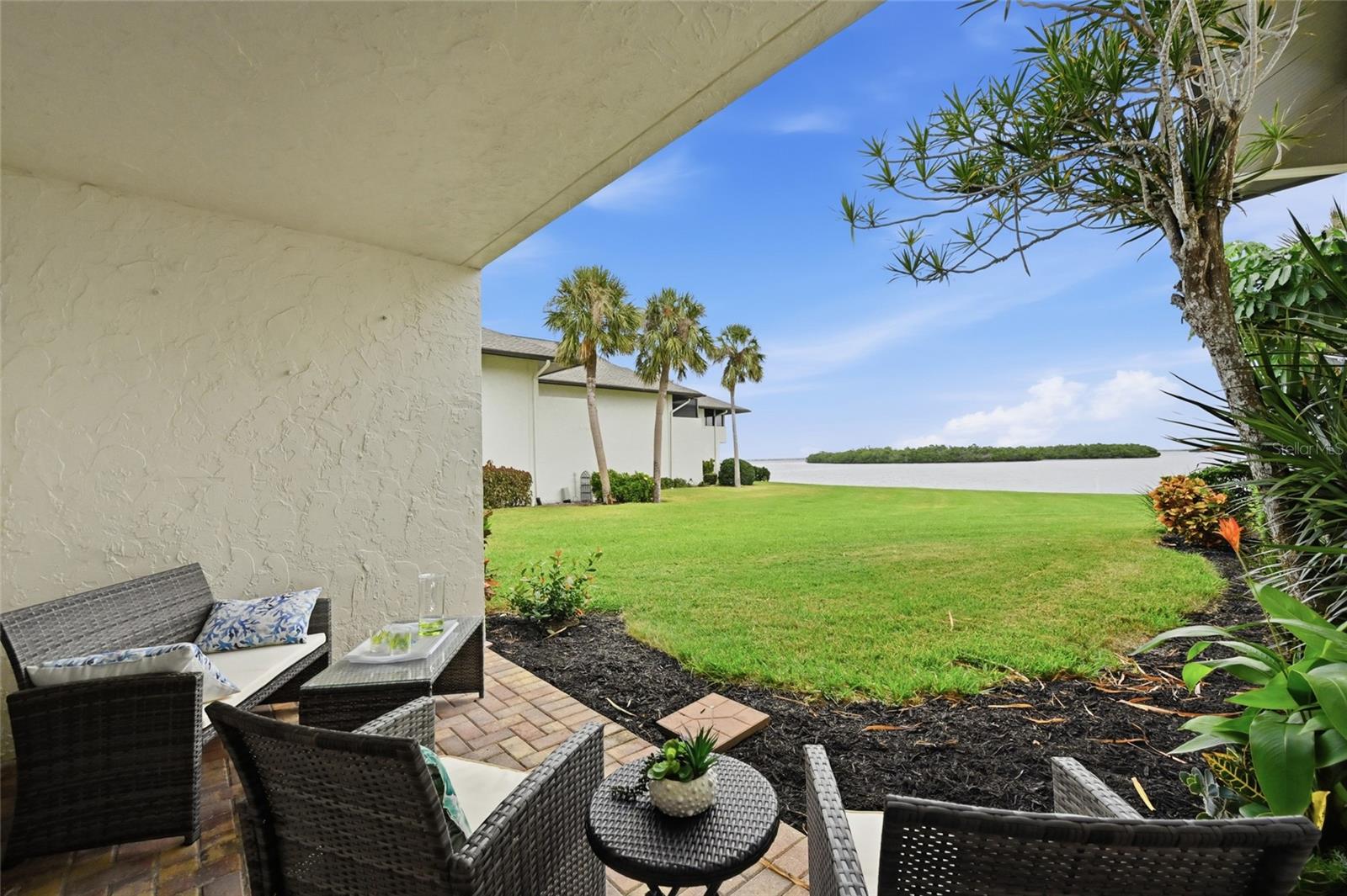 PELICAN HARBOUR & BEACH CLUB - Residential