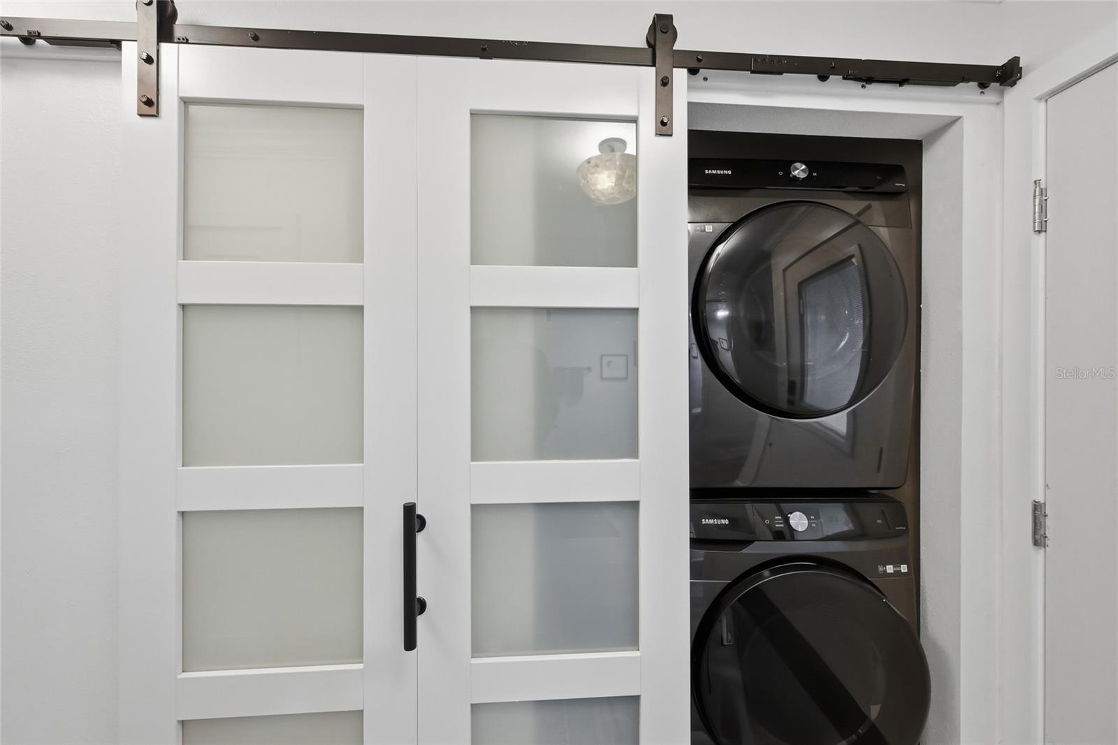 PELICAN HARBOUR & BEACH CLUB - Residential