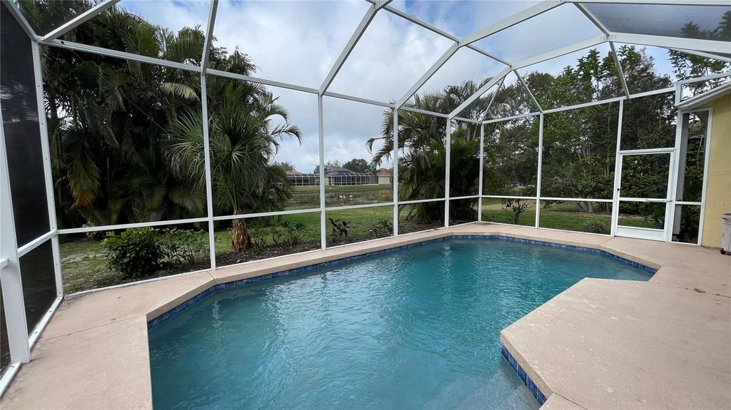 Photo of 210 41st Street NE, Bradenton, FL 34208 (MLS # A4690894)