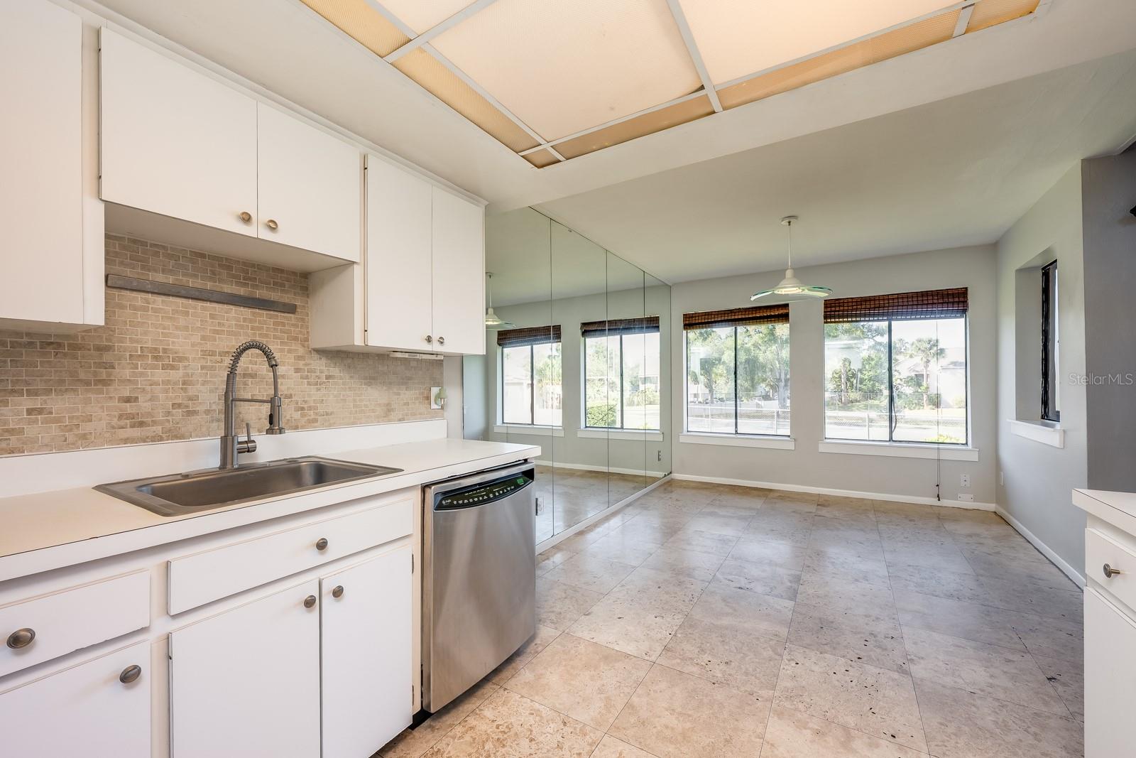 ORIENTA POINT CONDO 1 - Residential